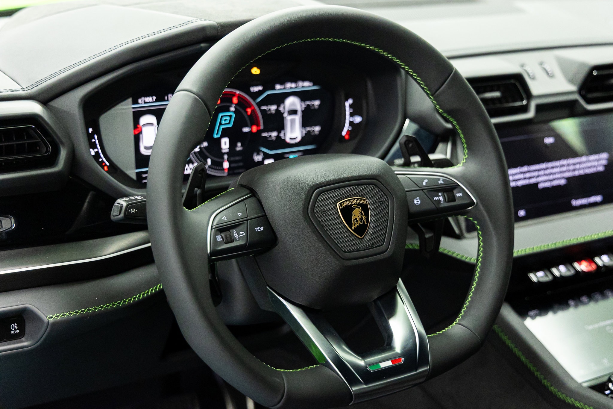 2026 Lamborghini Urus SE - Photo 32