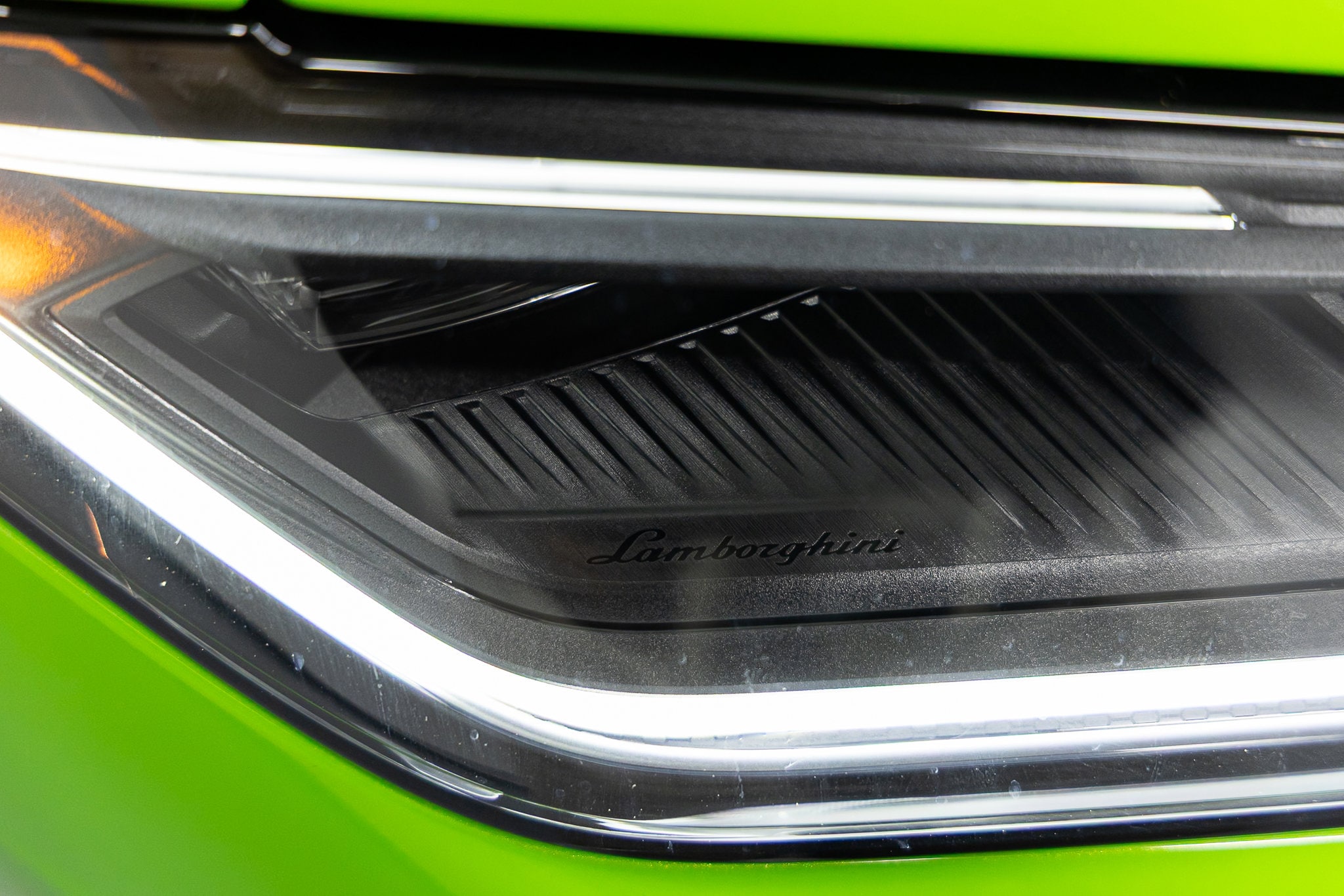 2026 Lamborghini Urus SE - Photo 12