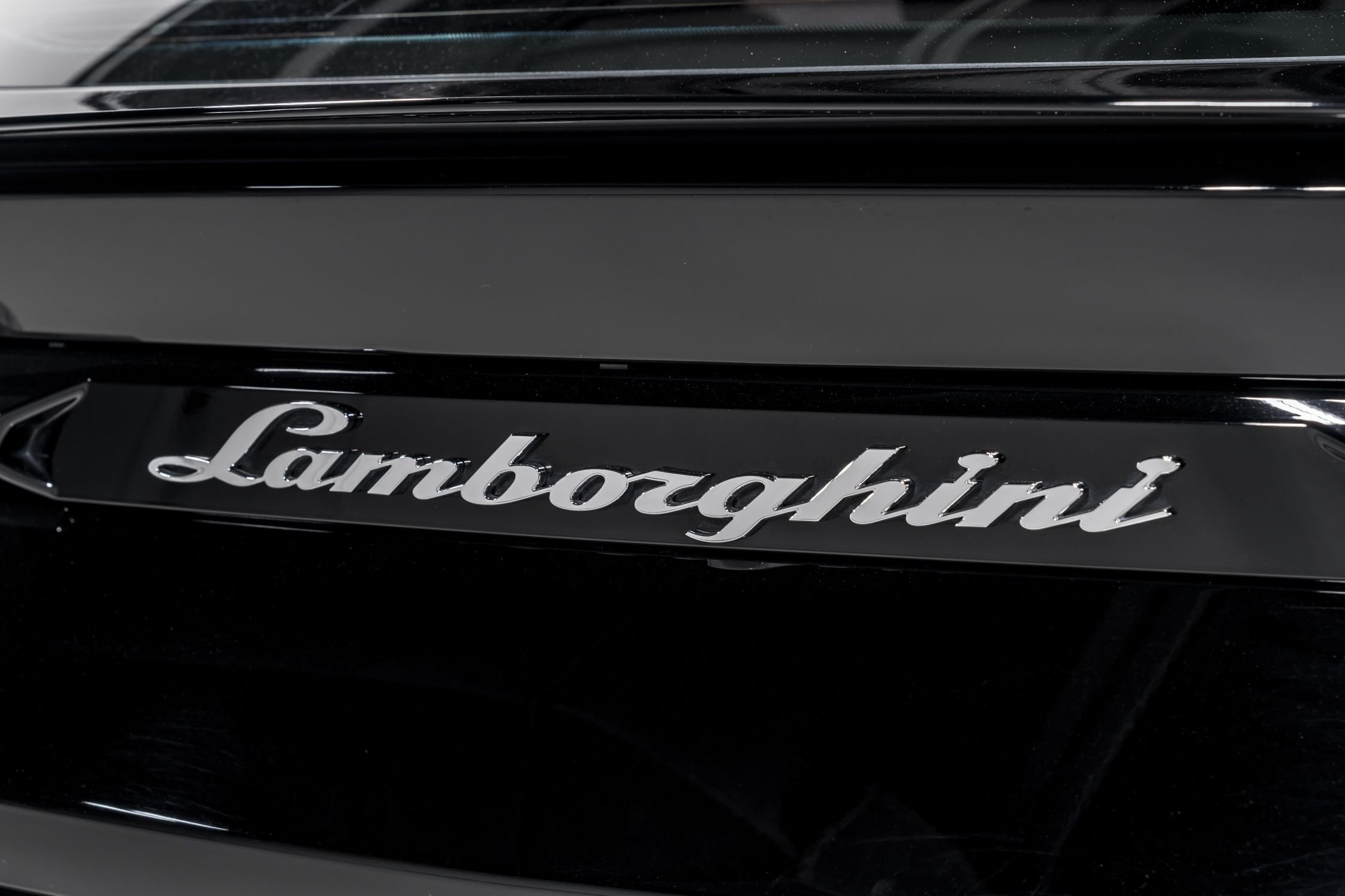 2020 Lamborghini Urus  54