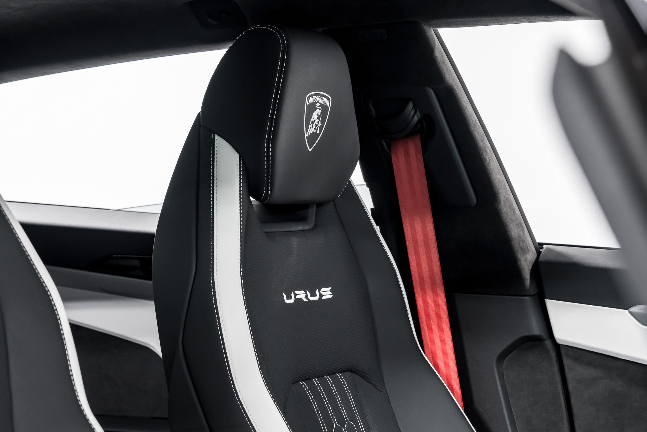 2023 Lamborghini Urus S Certified 39