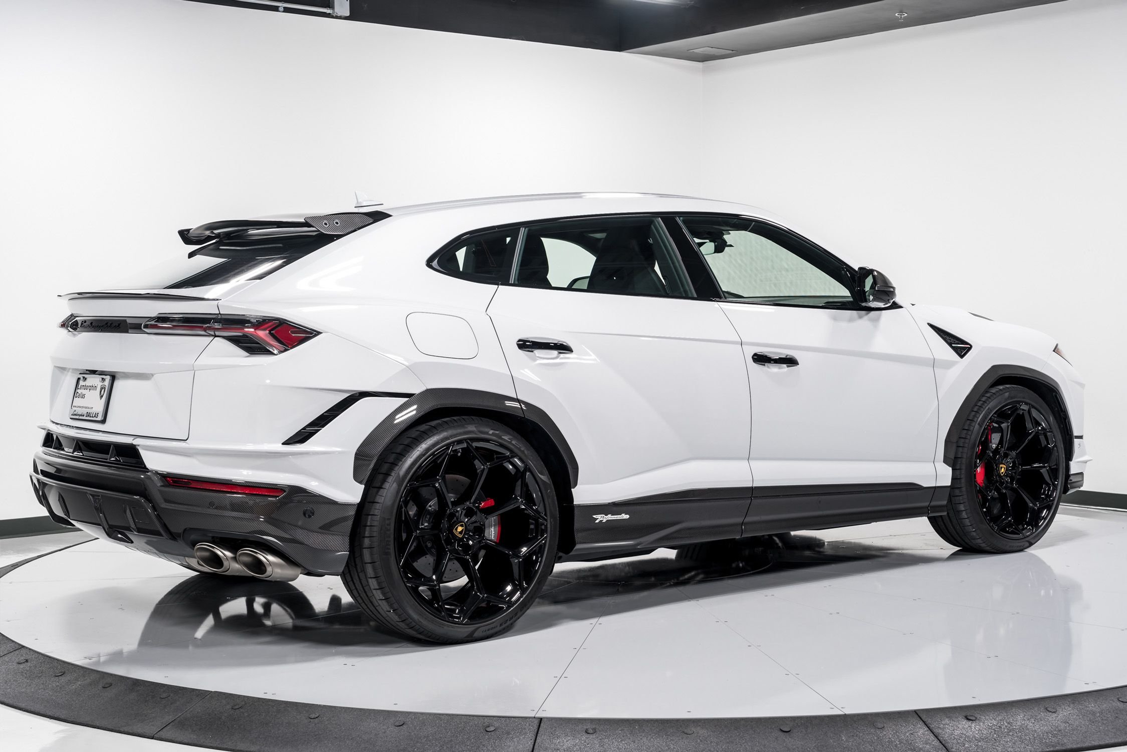 2024 Lamborghini Urus Performante  3