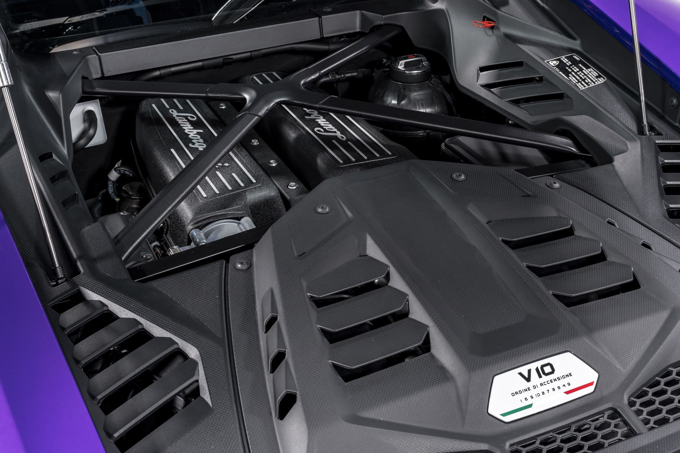 2023 Lamborghini Huracan EVO Coupe RWD  54
