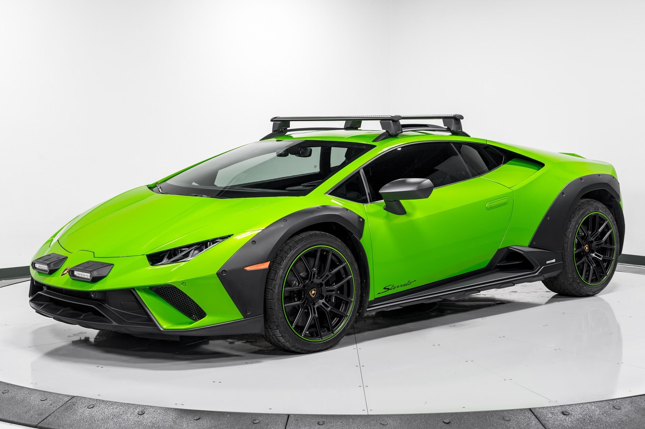 2023 Lamborghini Huracan Sterrato  7