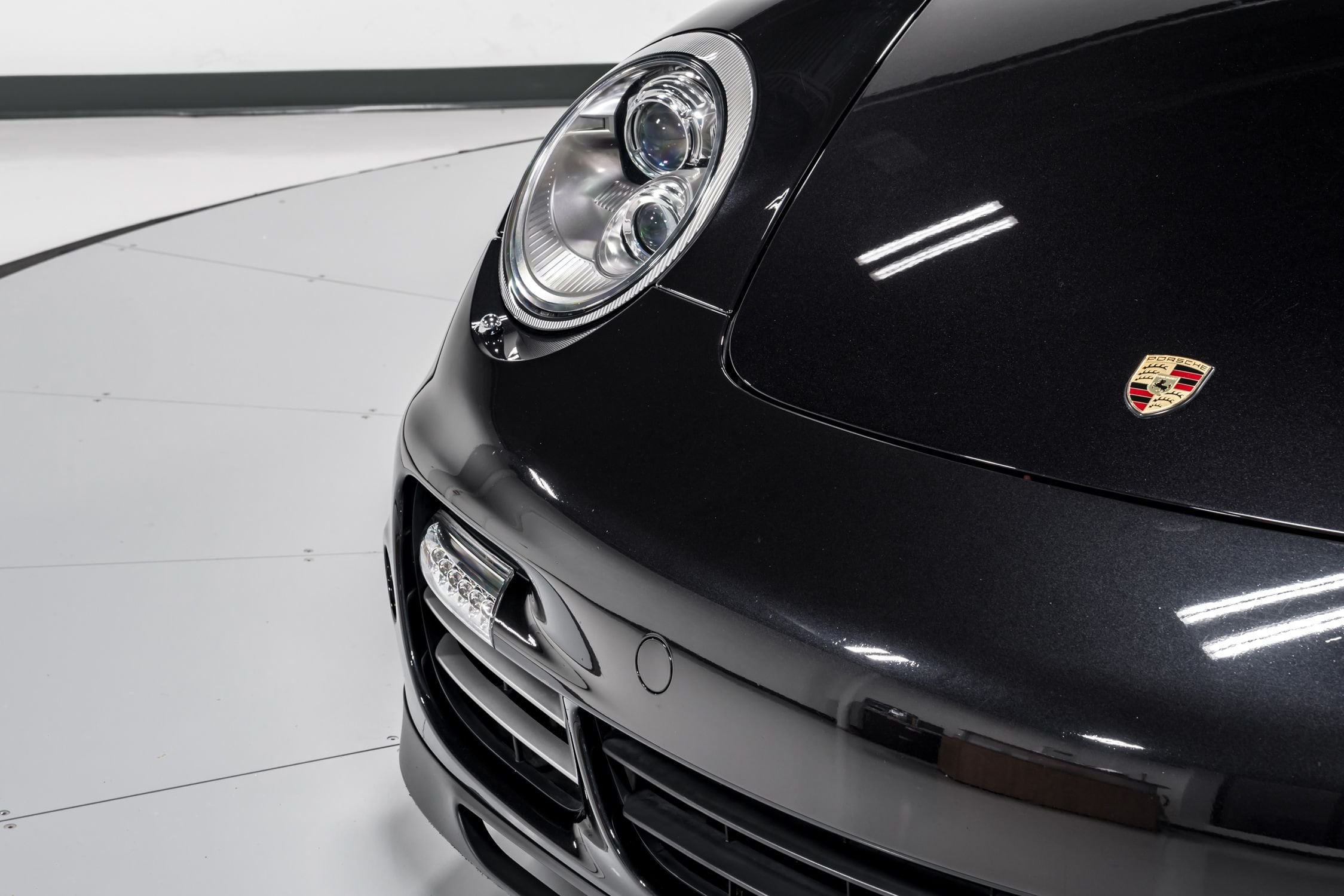 2013 Porsche 911 Turbo S Cabriolet 47