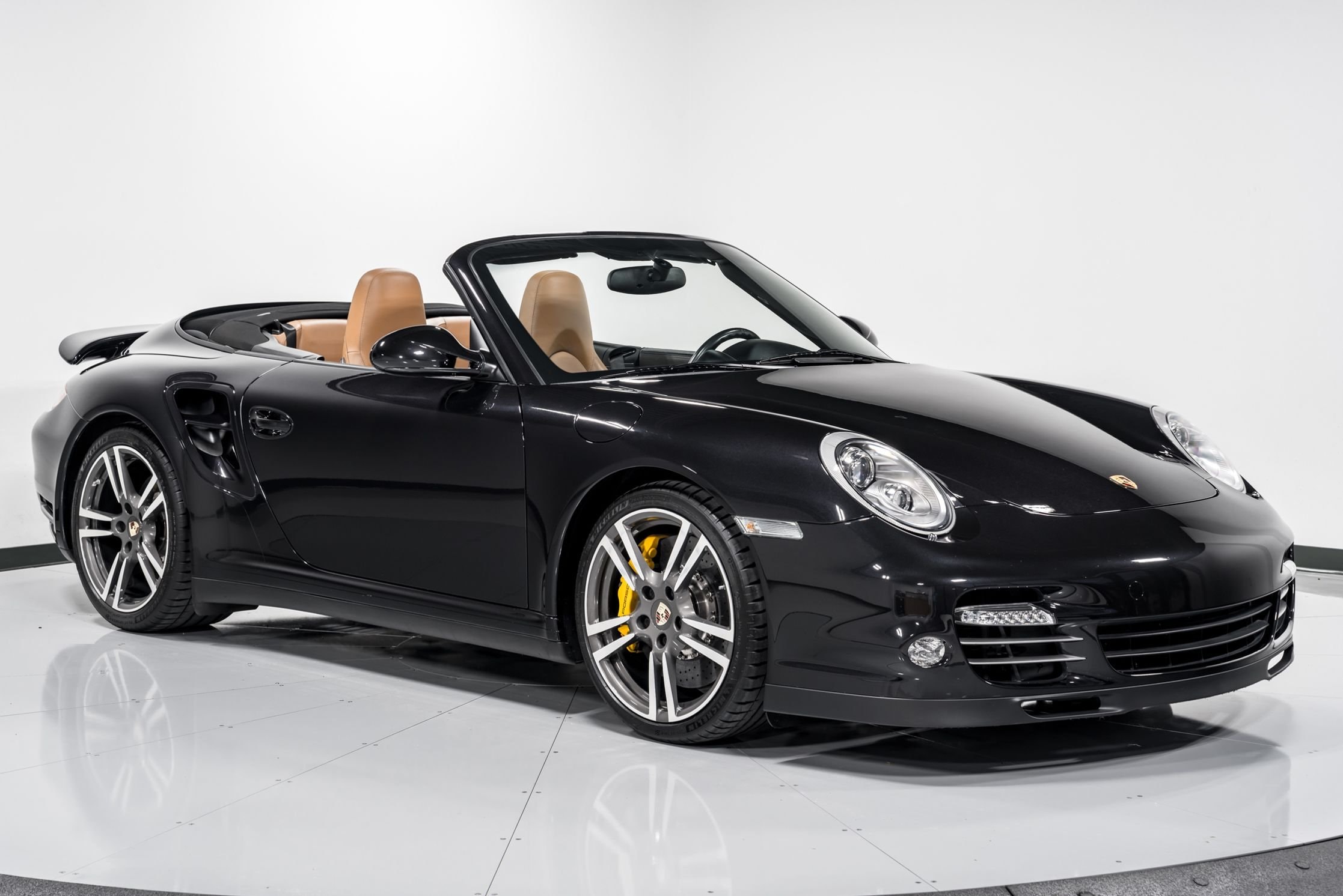 2013 Porsche 911 Turbo S Cabriolet 38