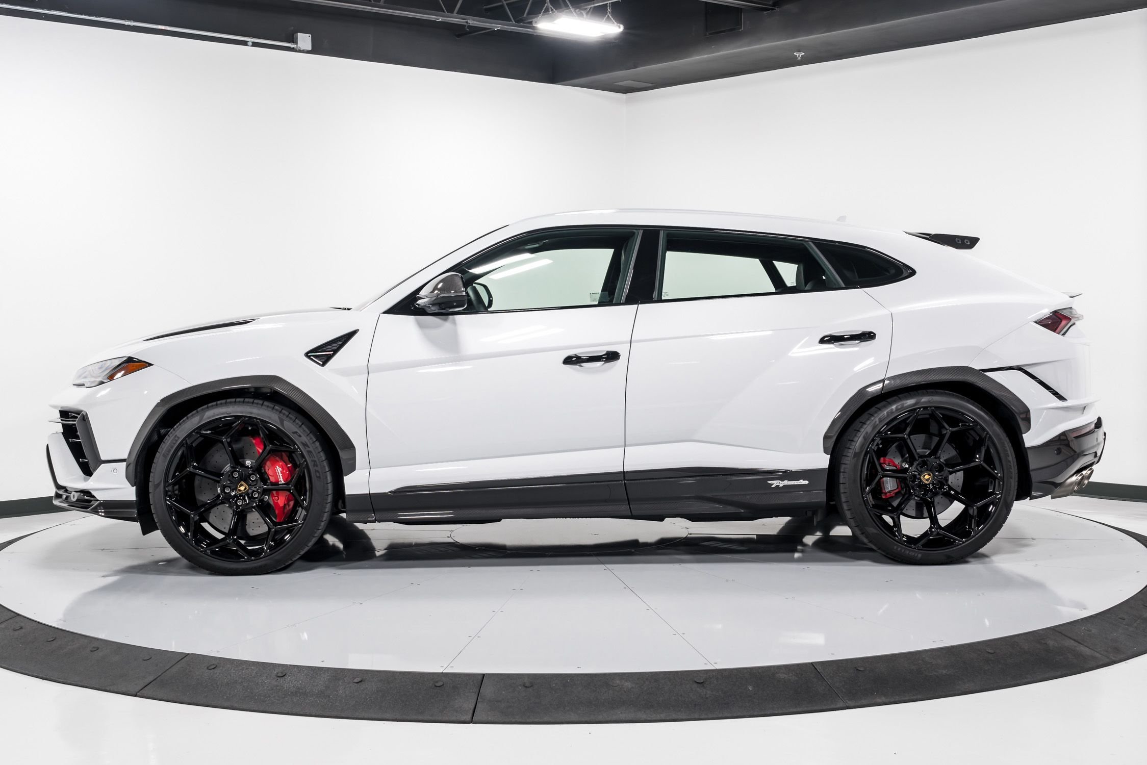 2024 Lamborghini Urus Performante  6