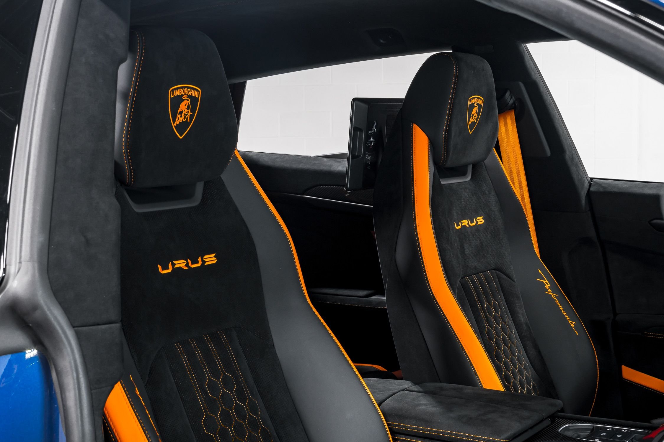 2023 Lamborghini Urus Performante  41