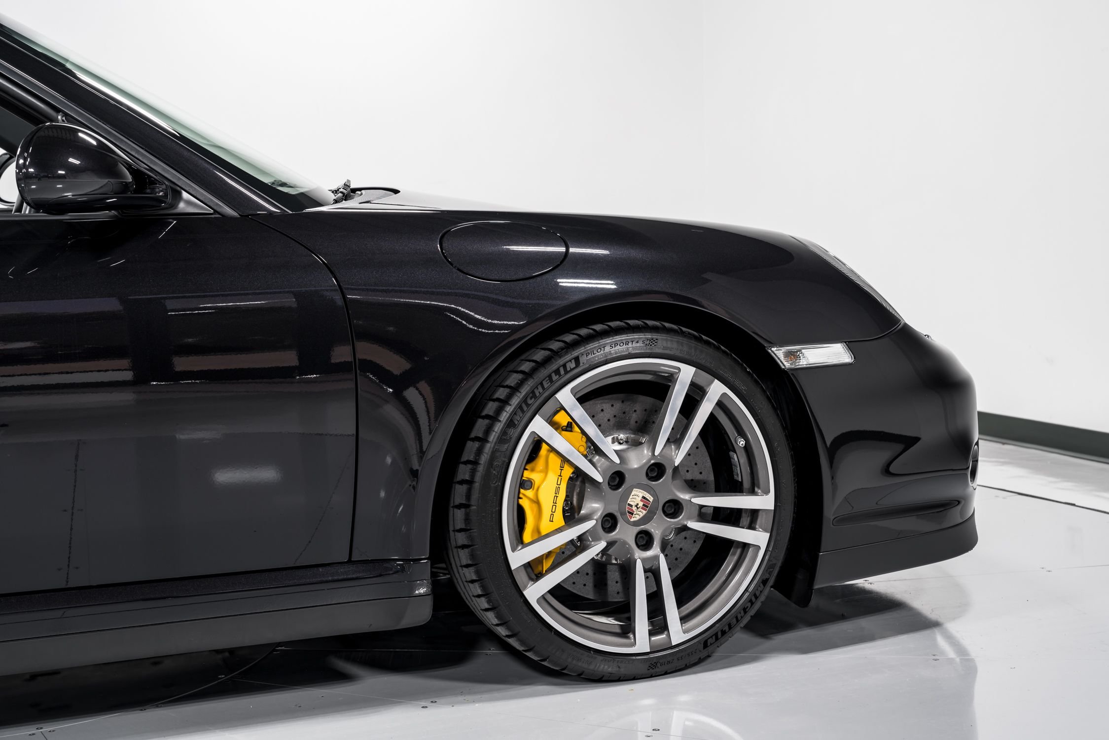 2013 Porsche 911 Turbo S Cabriolet 52