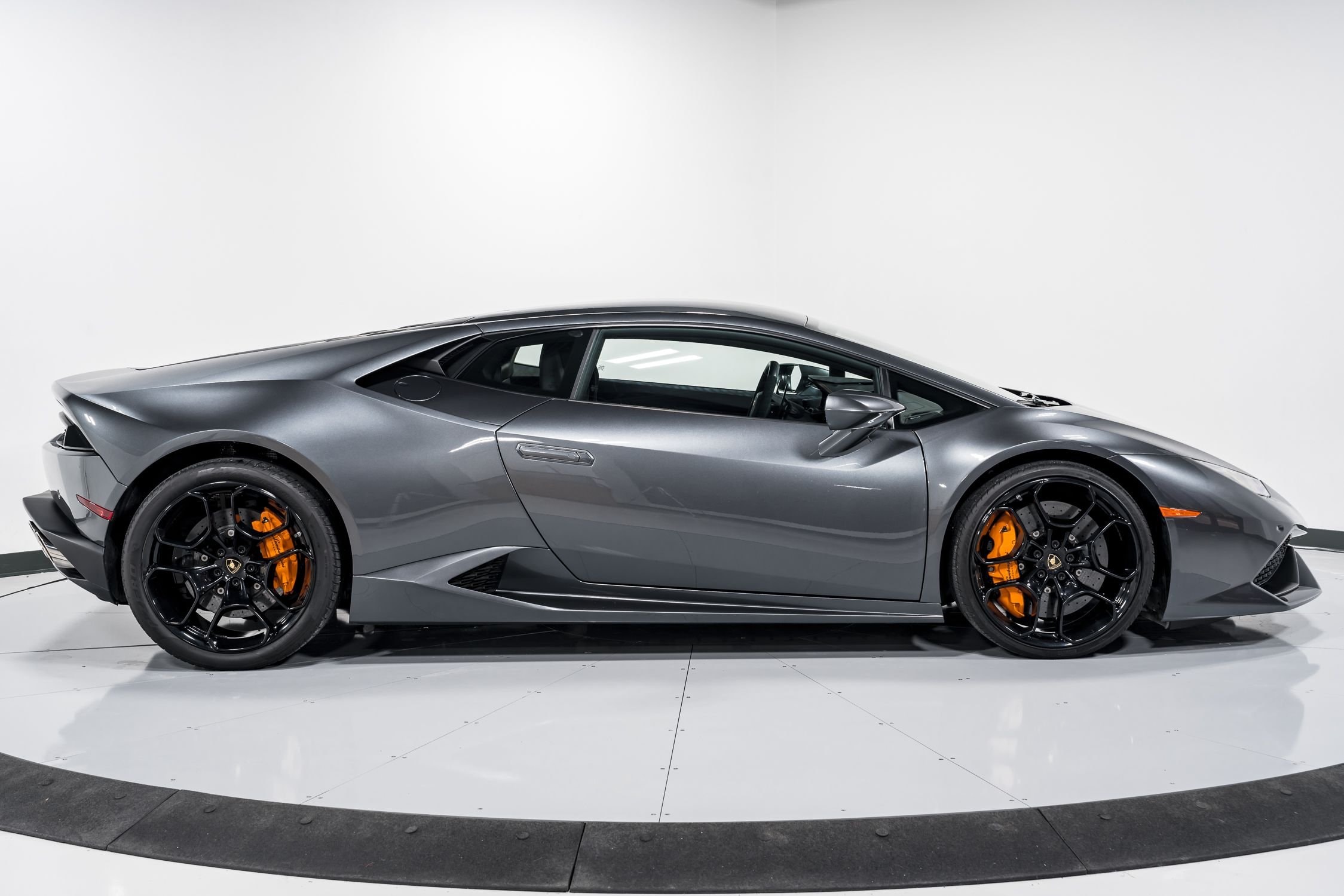 Used 2019 Lamborghini Huracan LP610-4 Coupe For Sale at 