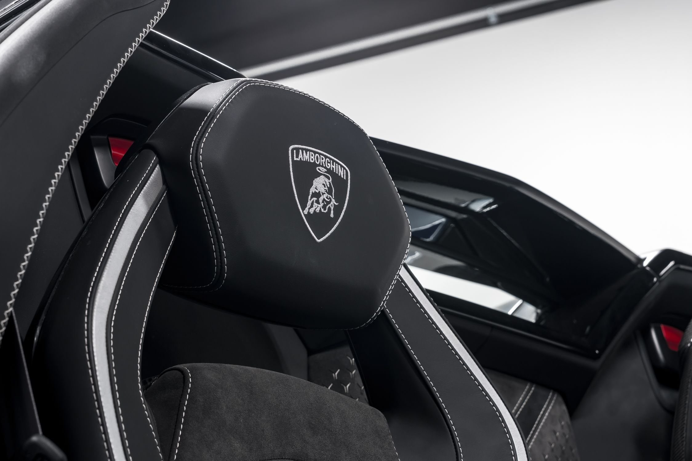 2022 Lamborghini Aventador Ultimae Roadster Certified 35