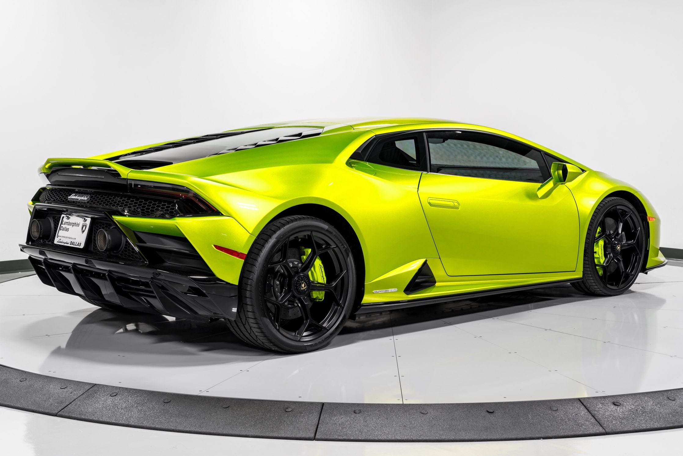 2023 Lamborghini Huracan EVO Coupe AWD Certified 3