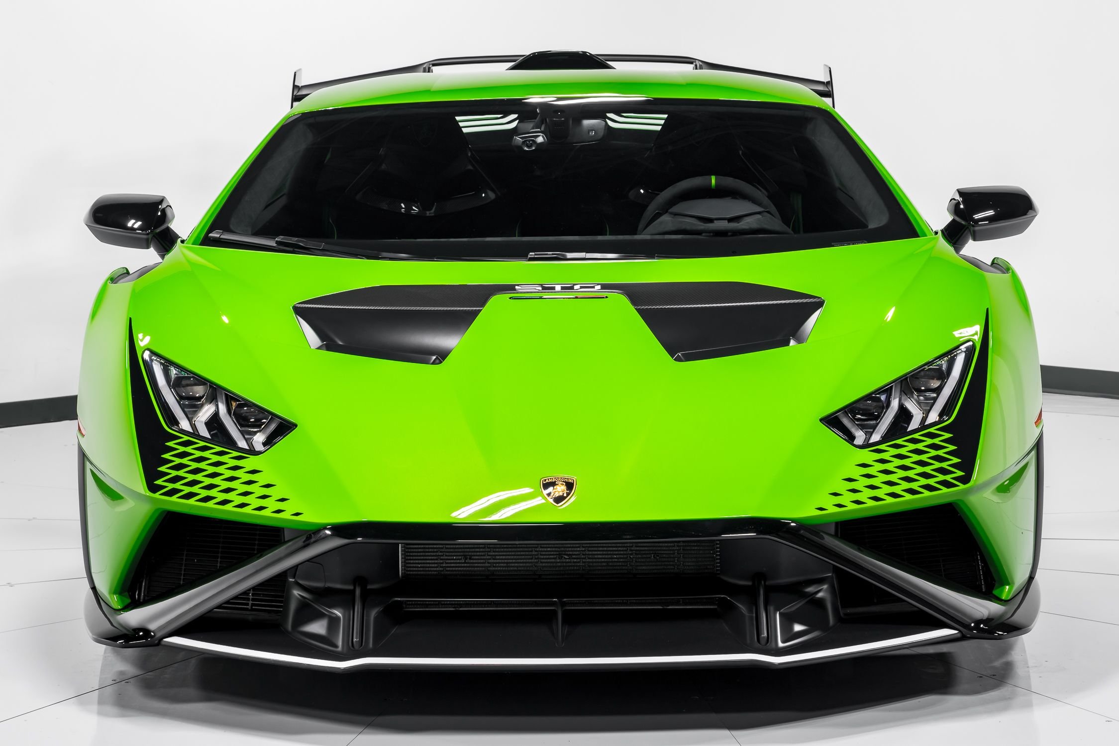 2023 Lamborghini Huracan STO  8