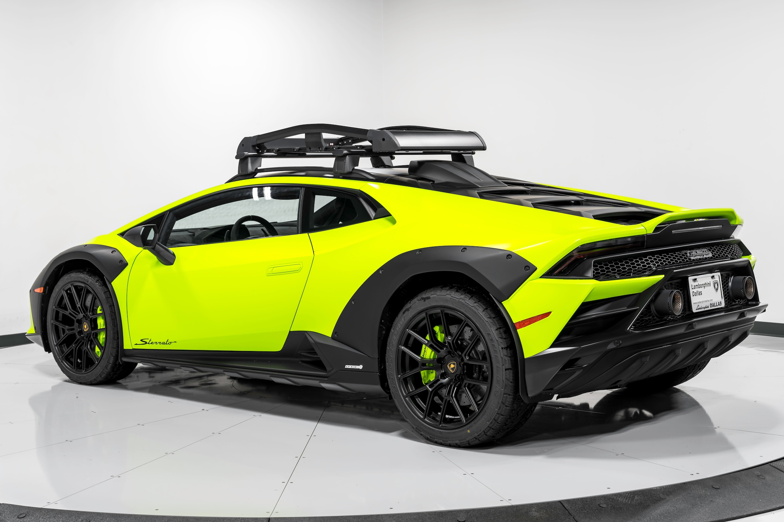 2023 Lamborghini Huracan Sterrato  5