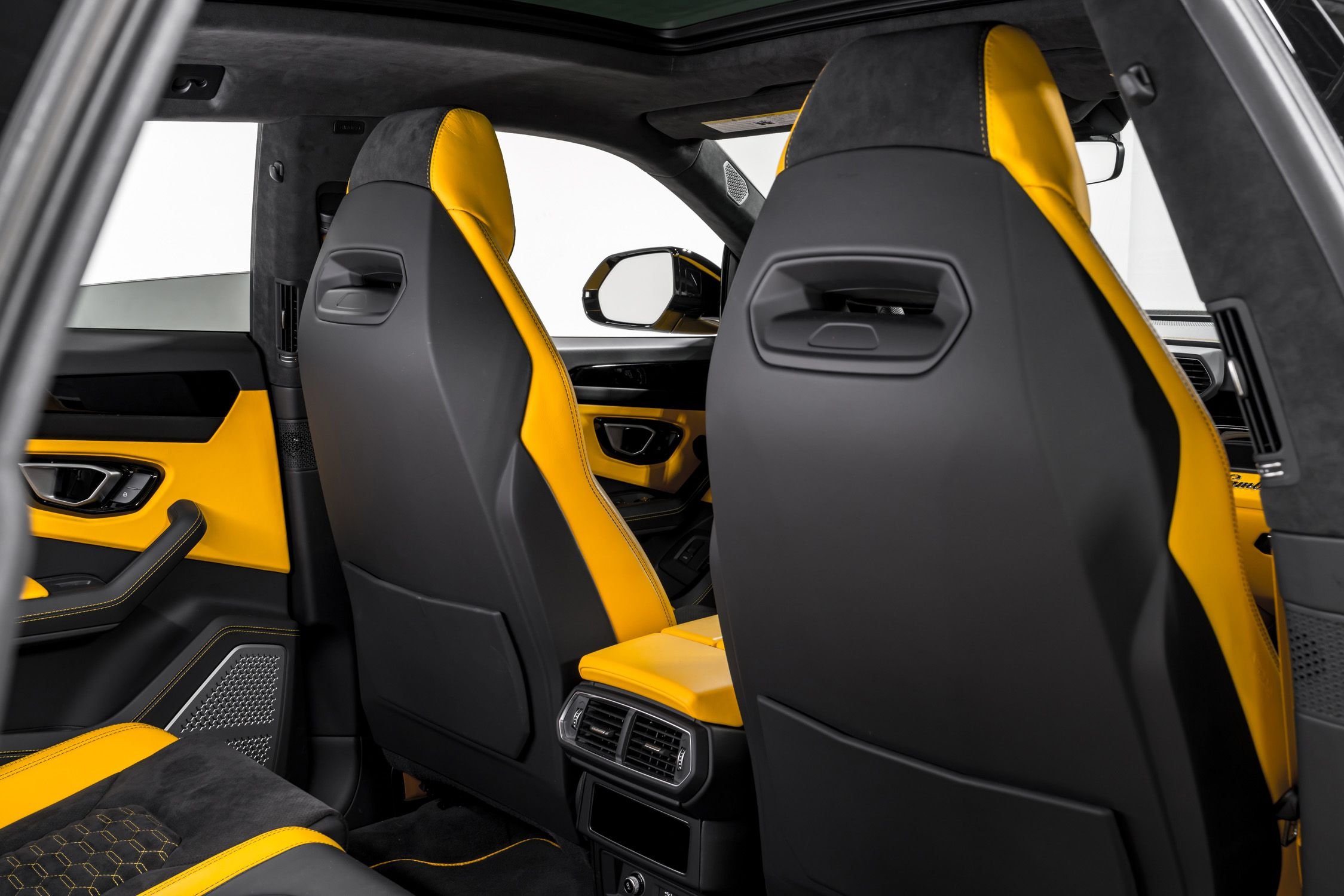 2022 Lamborghini Urus Certified 35