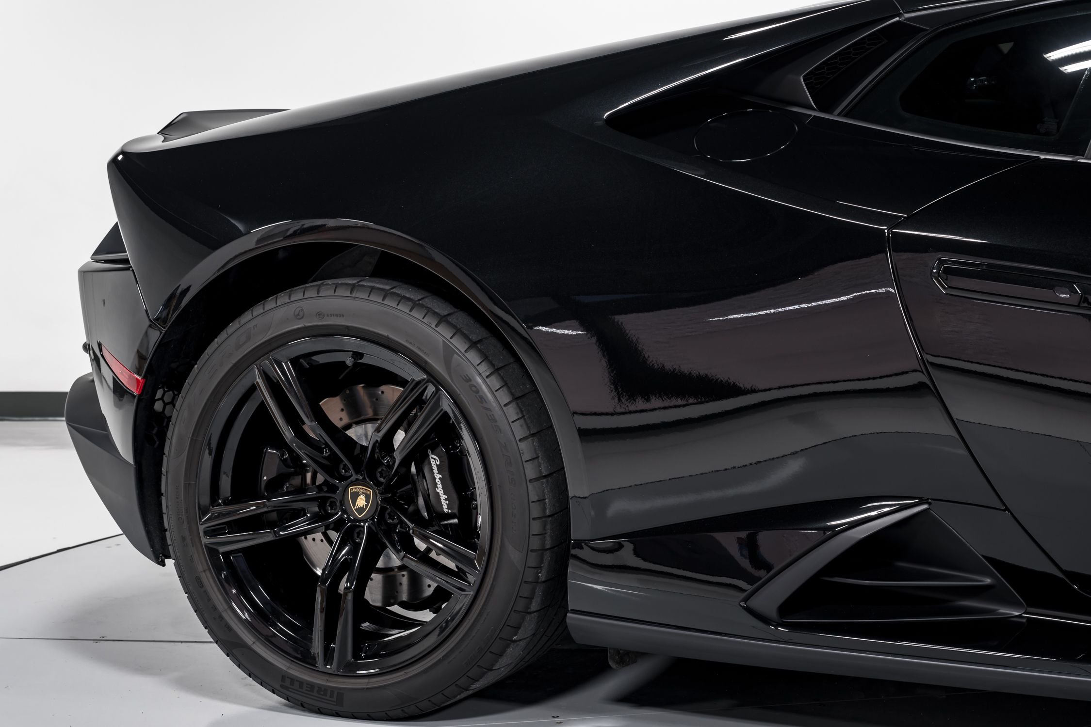 2021 Lamborghini Huracan EVO Coupe RWD  47