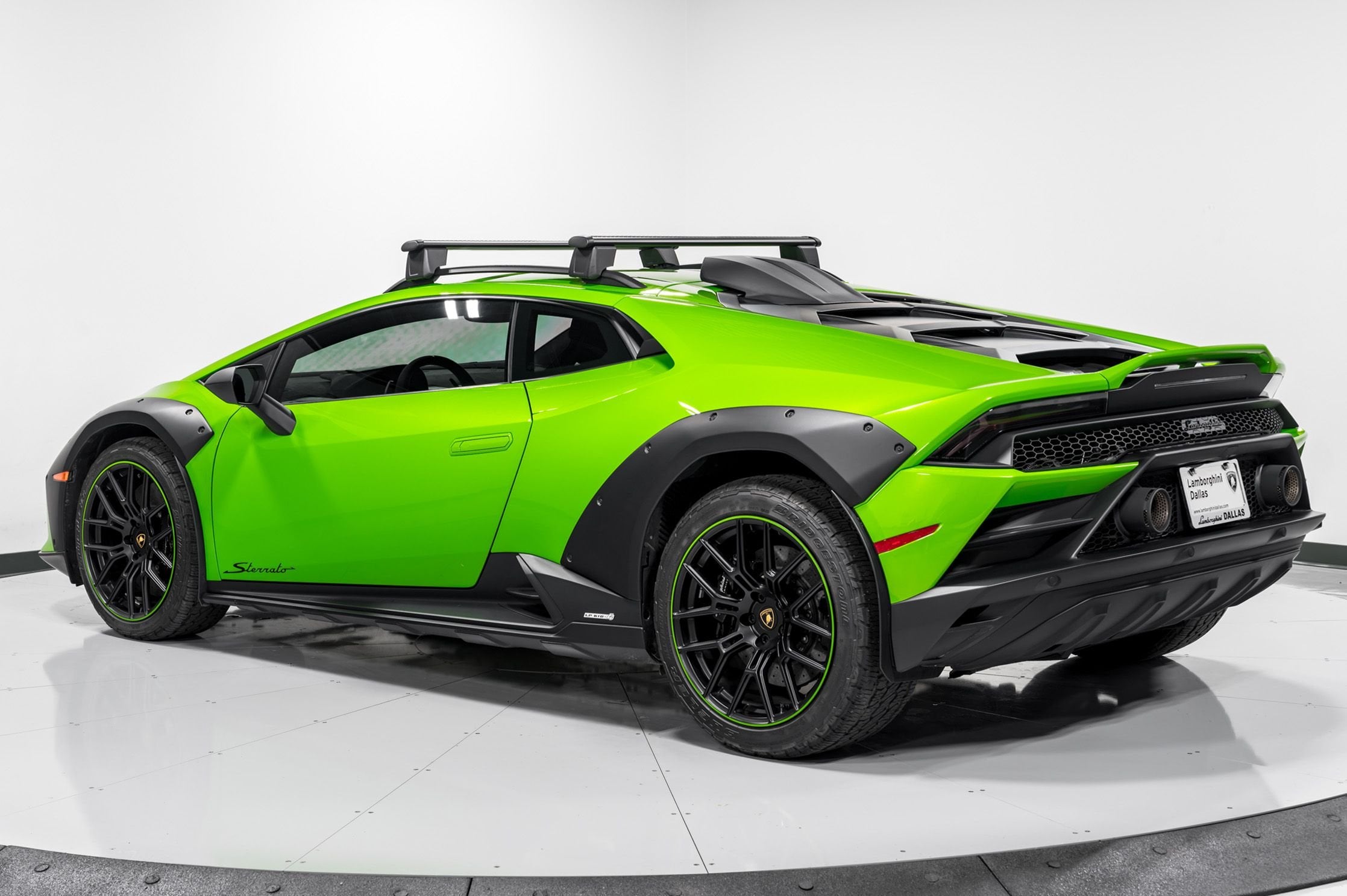 2023 Lamborghini Huracan Sterrato  5