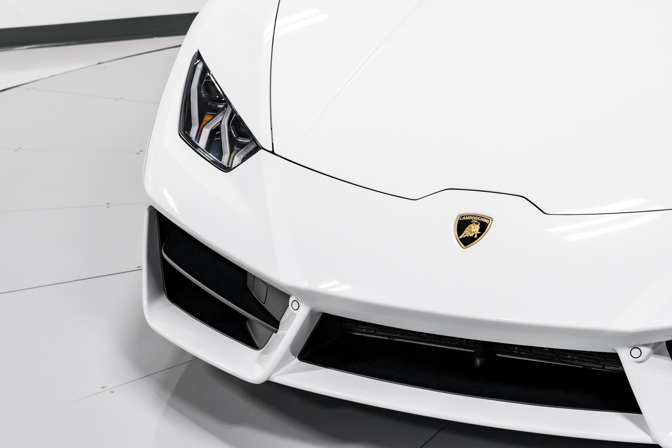 Used 2019 Lamborghini Huracan LP580-2 For Sale at LAMBORGHINI 