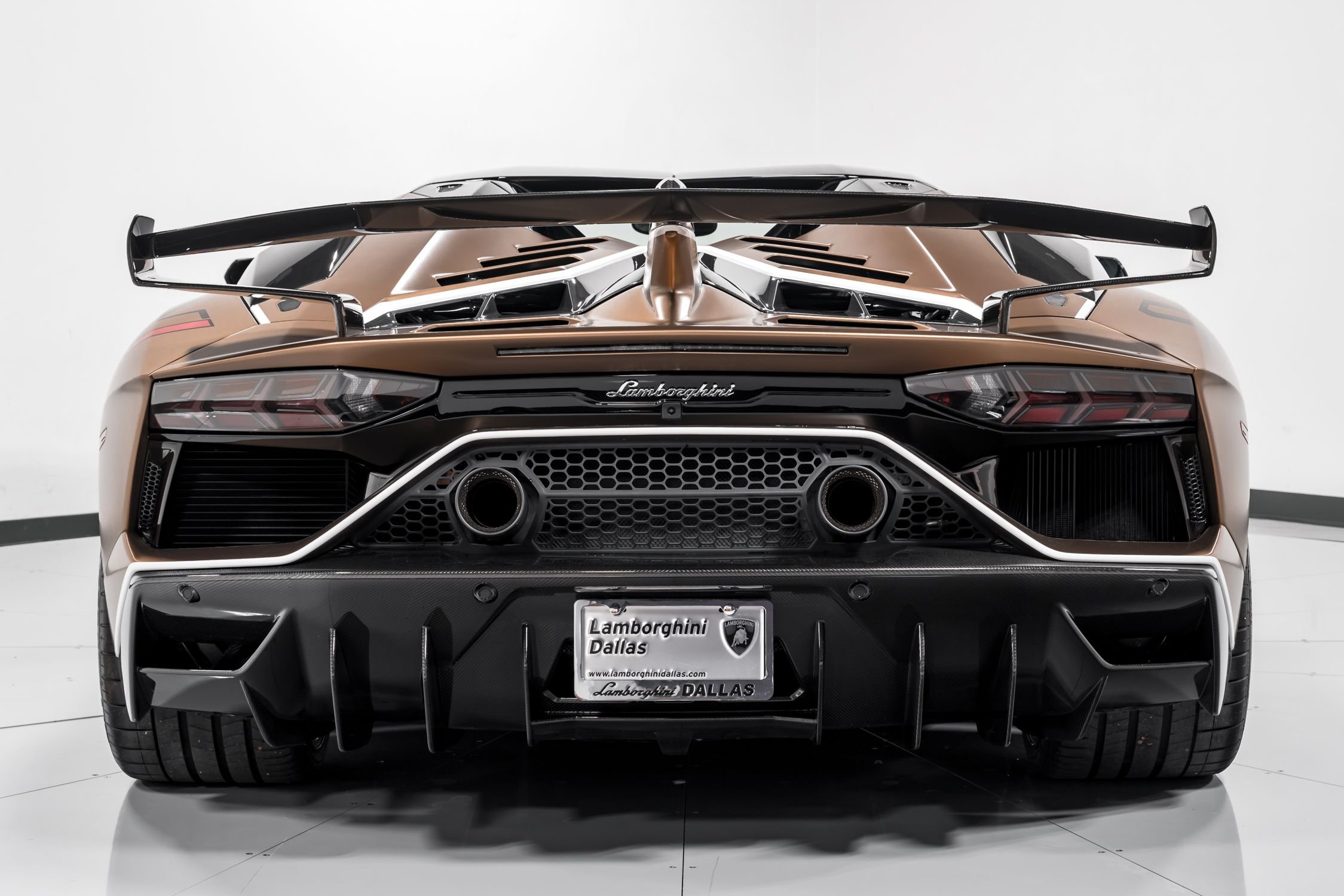 2020 Lamborghini Aventador SVJ Roadster  42