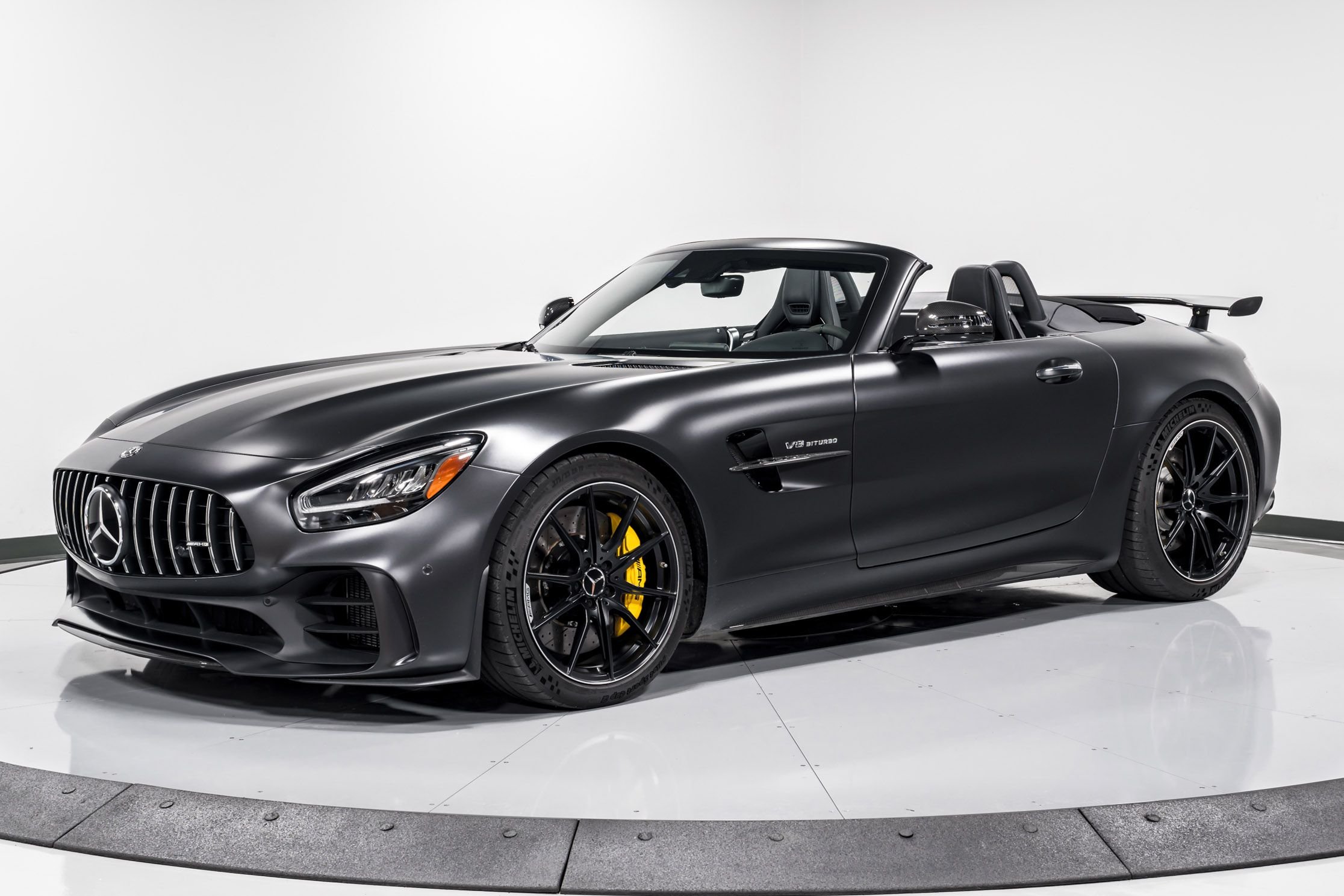 2020 Mercedes-Benz AMG GT R Roadster 7