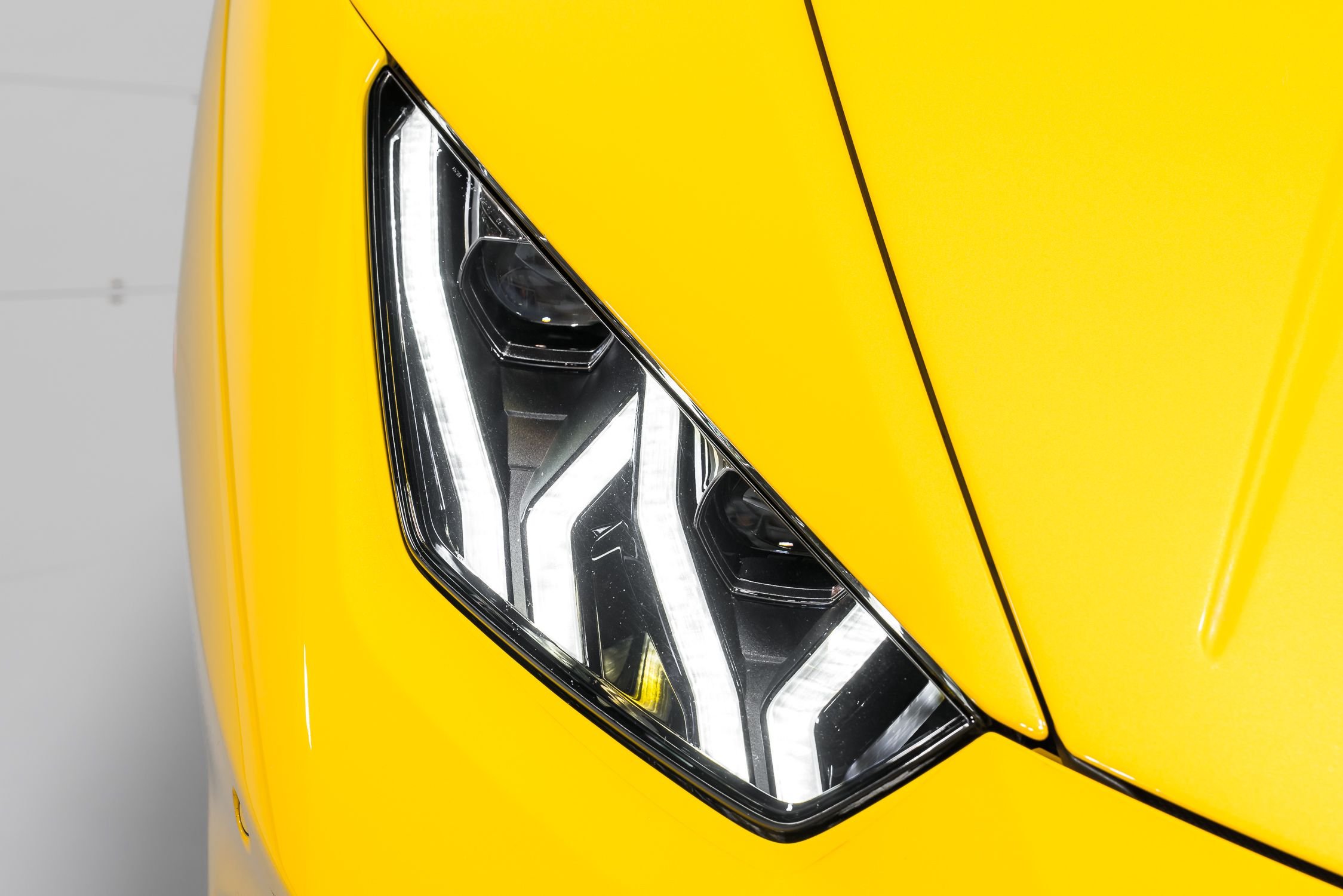 2018 Lamborghini Huracan LP580-2  40