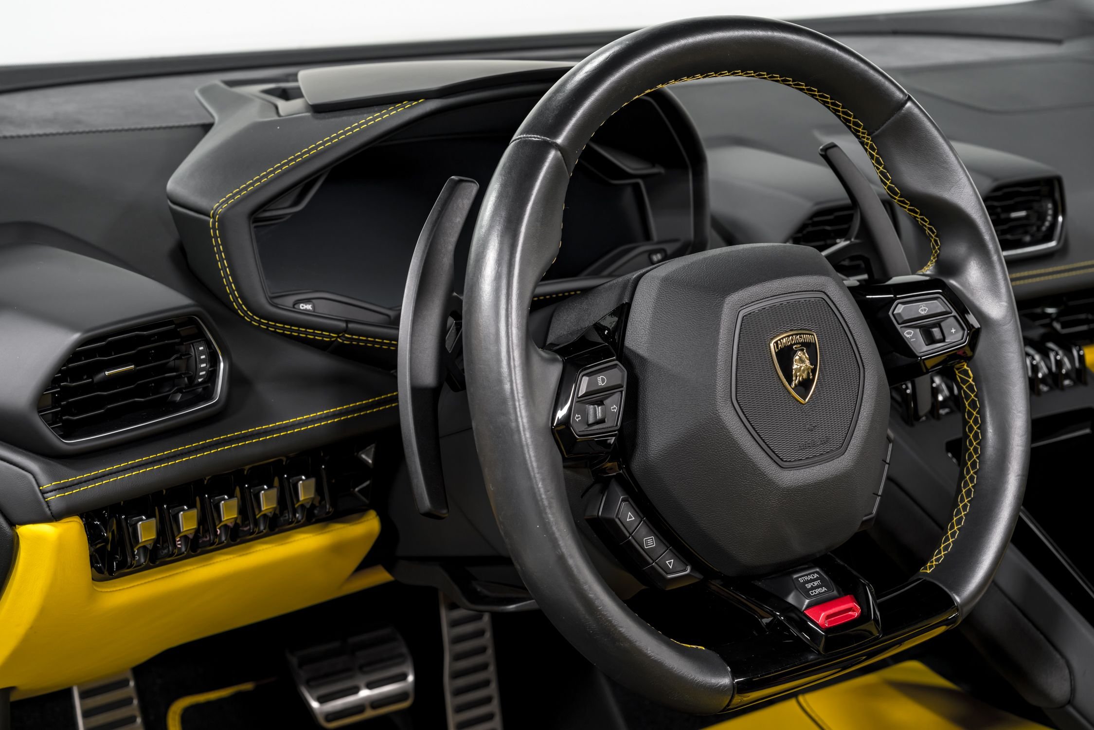 2021 Lamborghini Huracan EVO Coupe RWD  13