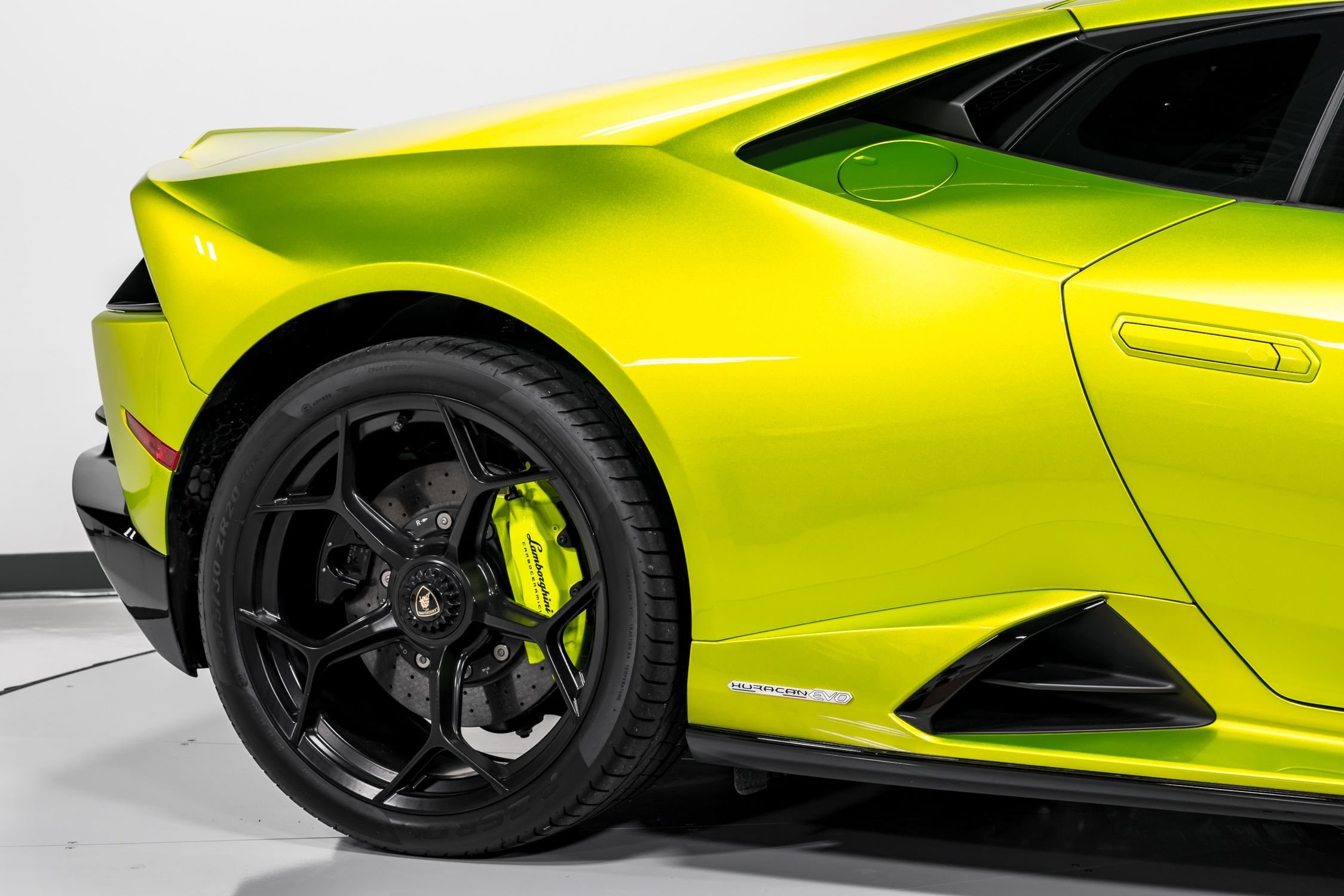 2023 Lamborghini Huracan EVO Coupe AWD Certified 46