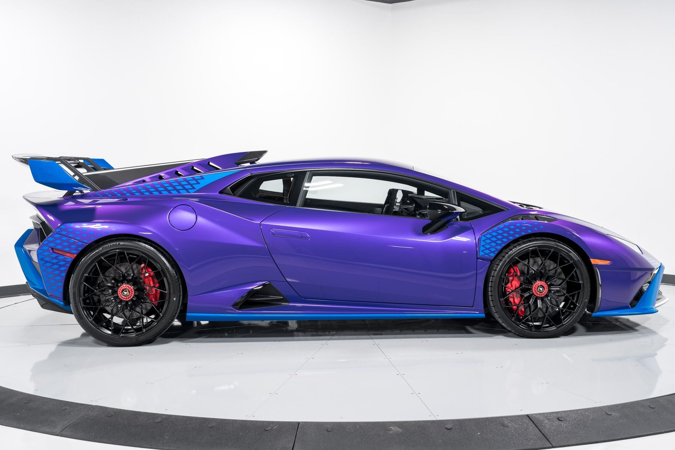 sto-n 2023 Lamborghini Huracan STO 60th Anniversary VIN