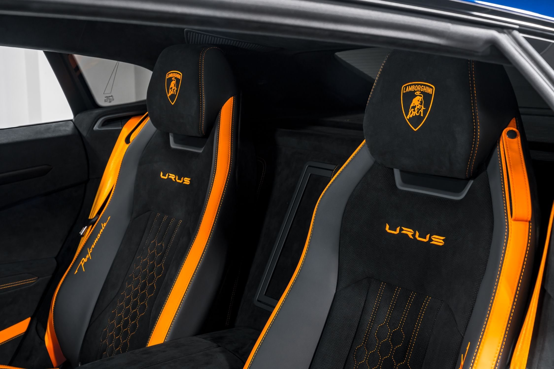 2023 Lamborghini Urus Performante  33
