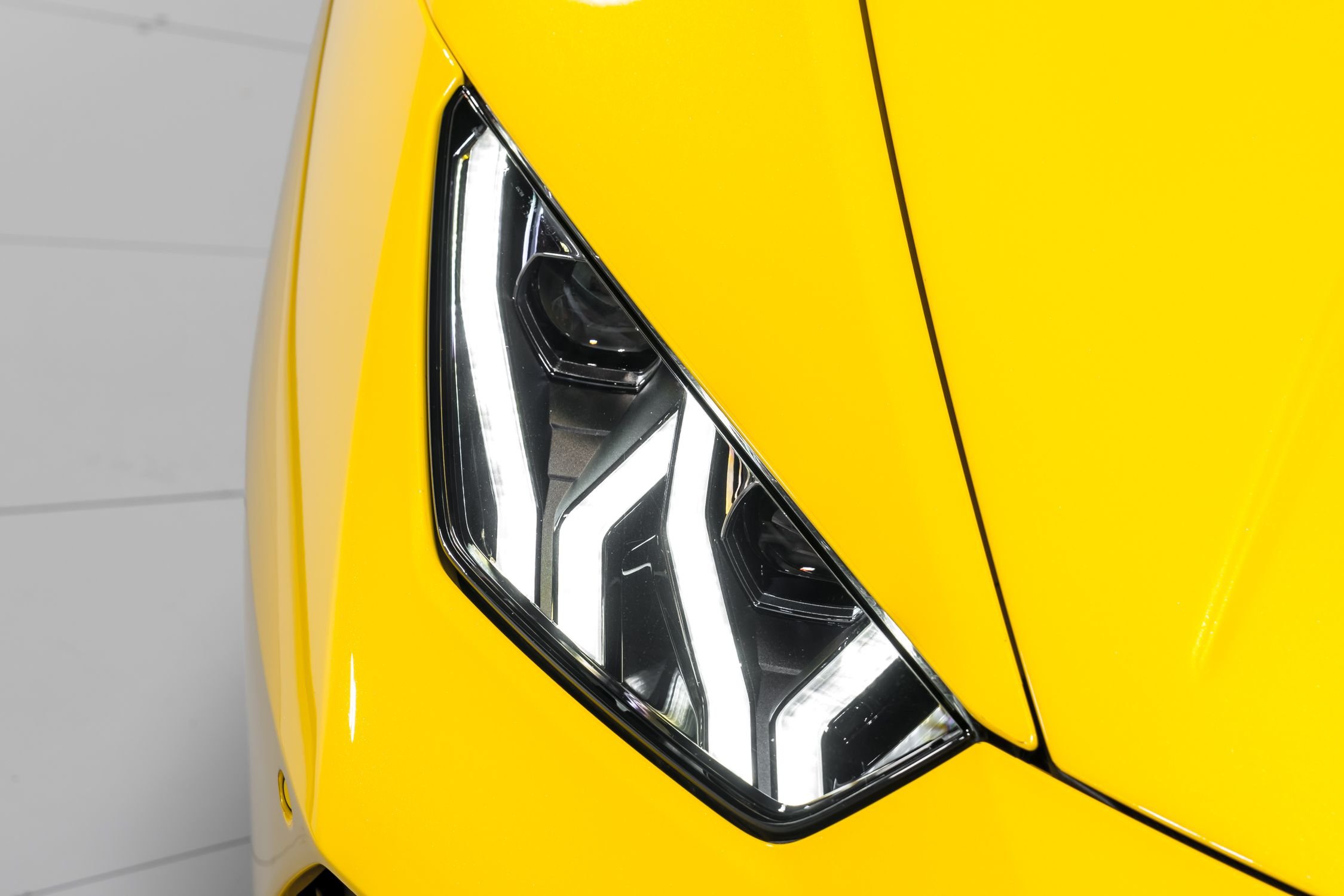 2021 Lamborghini Huracan EVO Coupe RWD  43