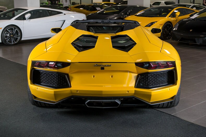 Lamborghini Aventador Roadster 2015 限定版 Used 2015 Lamborghini Aventador For Sale at LAMBORGHINI