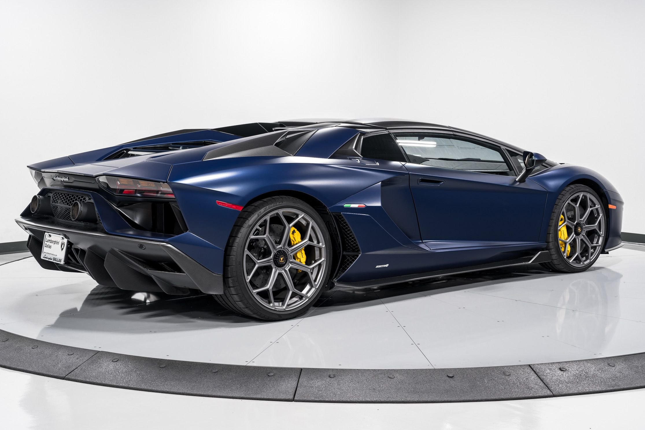 2022 Lamborghini Aventador Ultimae Roadster Certified 42