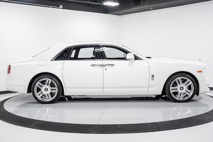 2013 Rolls-Royce Ghost Specs, Price, MPG & Reviews