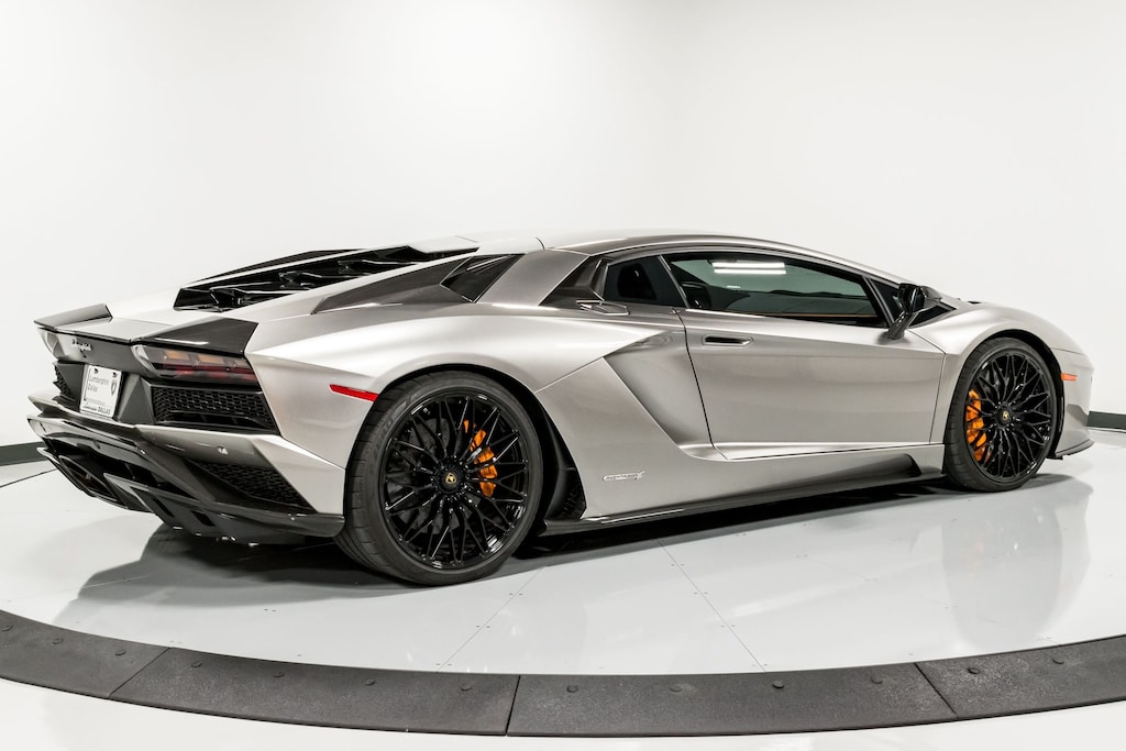 Used 2018 Lamborghini Aventador S