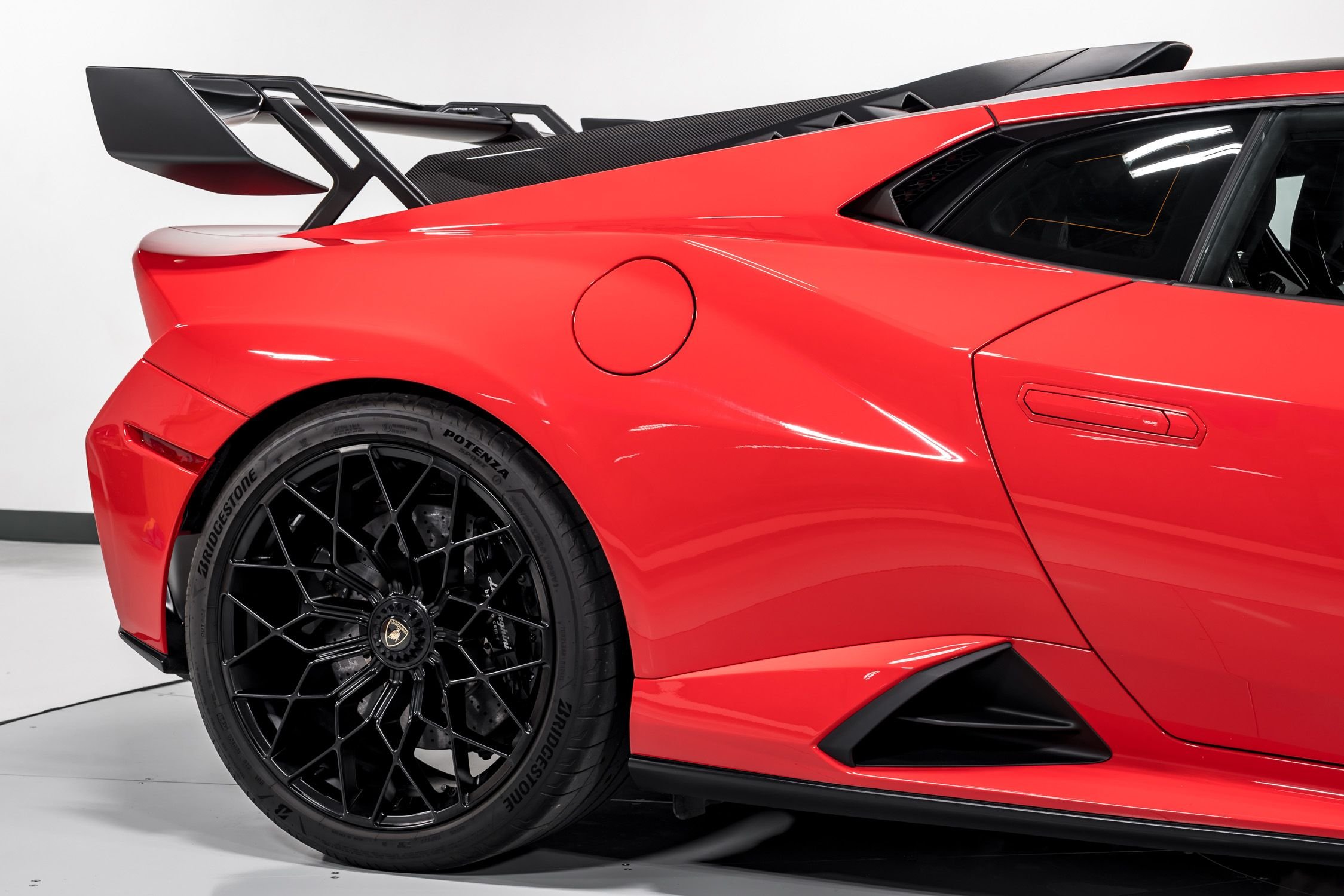 2022 Lamborghini Huracan STO  48