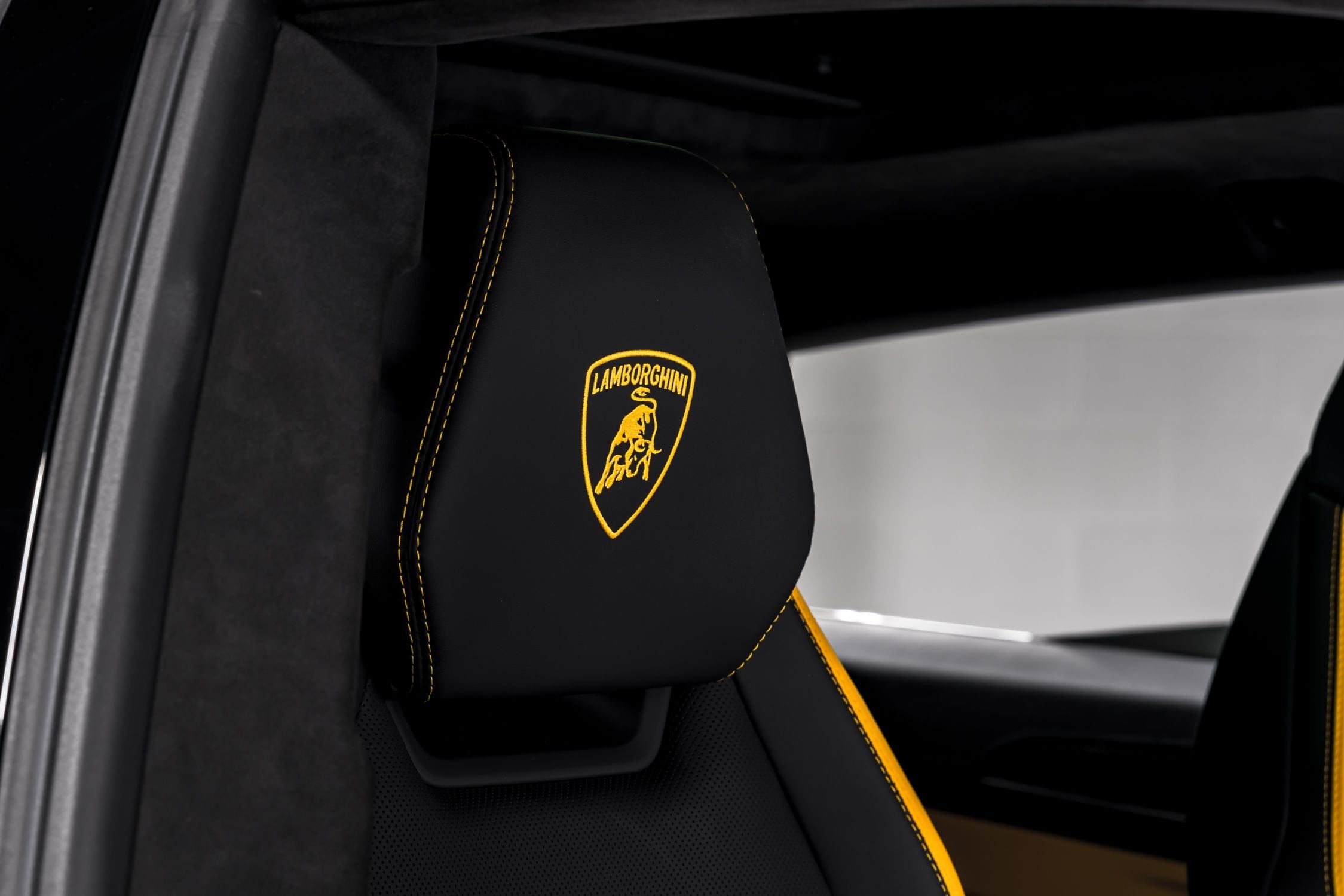 2023 Lamborghini Urus S  40