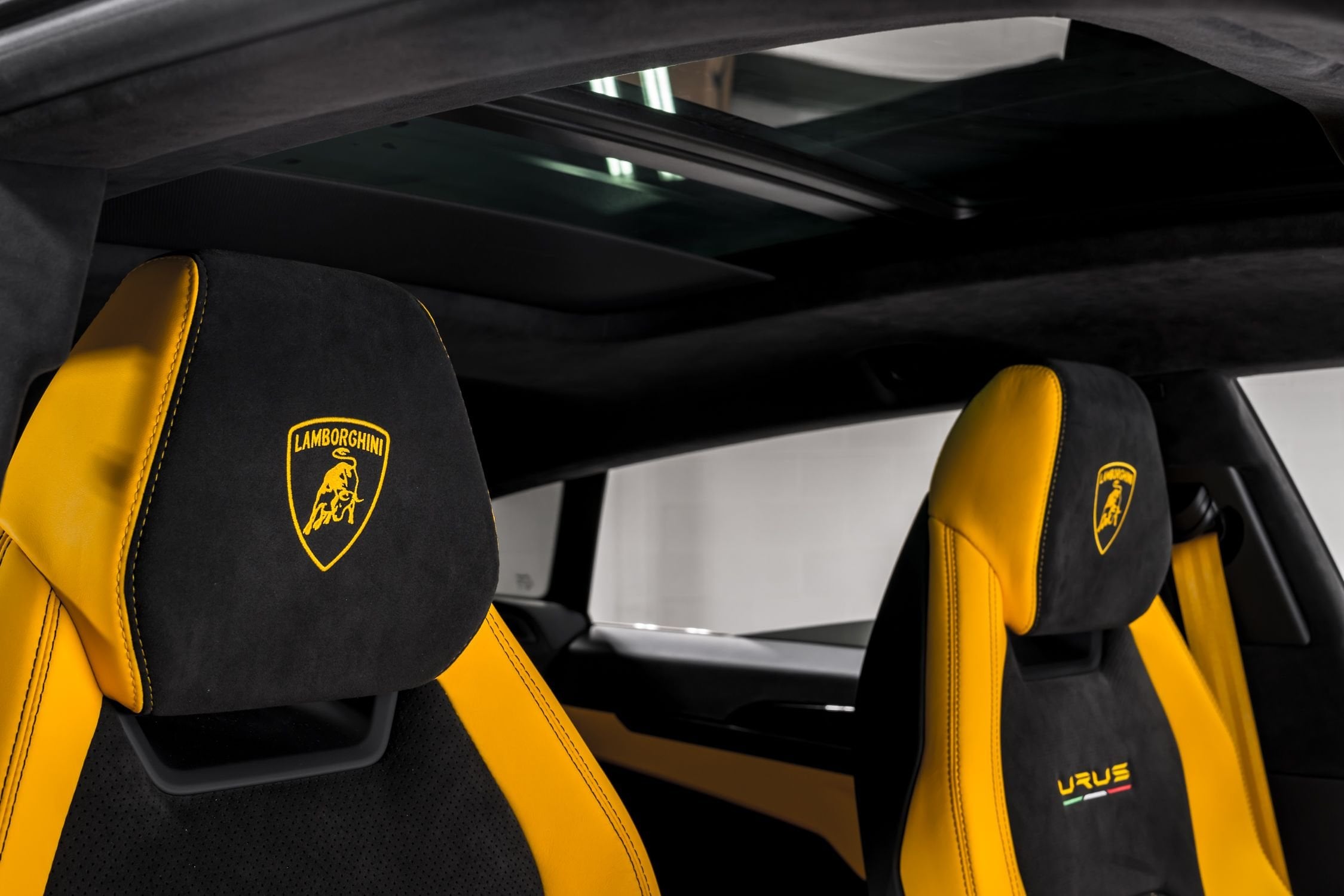 2022 Lamborghini Urus Certified 43