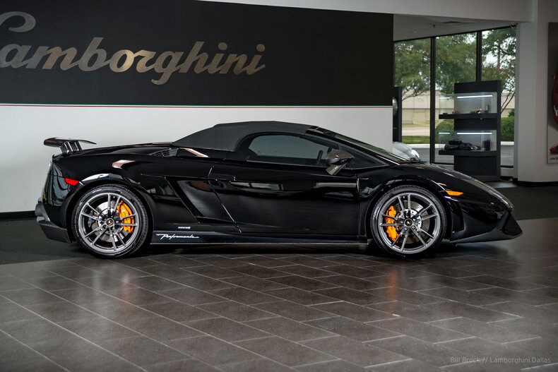 Gallardo 38.5 黒スエード メルセデス プロ仕様 Used 2012 Lamborghini Gallardo LP570-4 Performante For Sale at