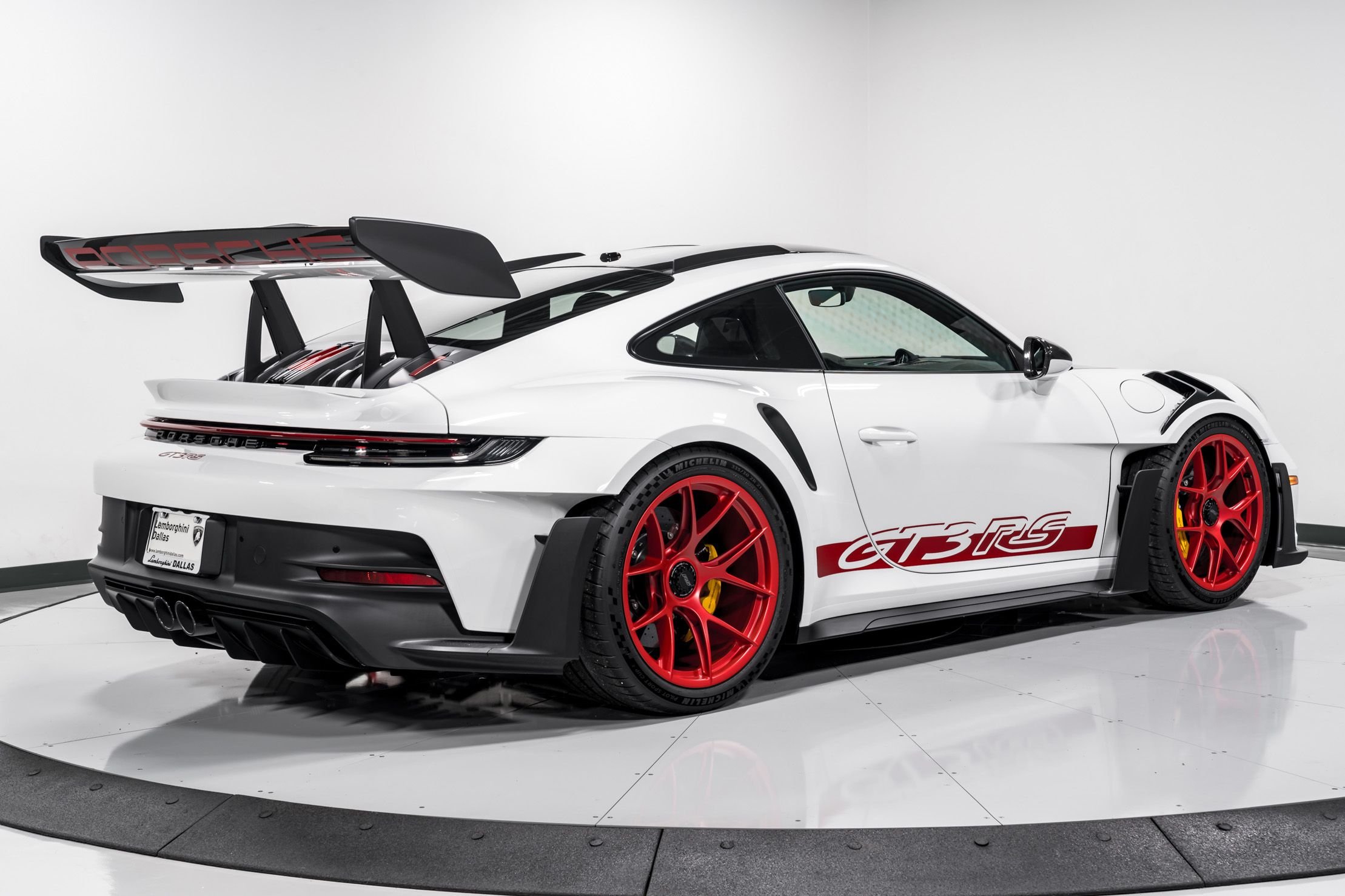 2024 Porsche 911 GT3 RS Weissach 3