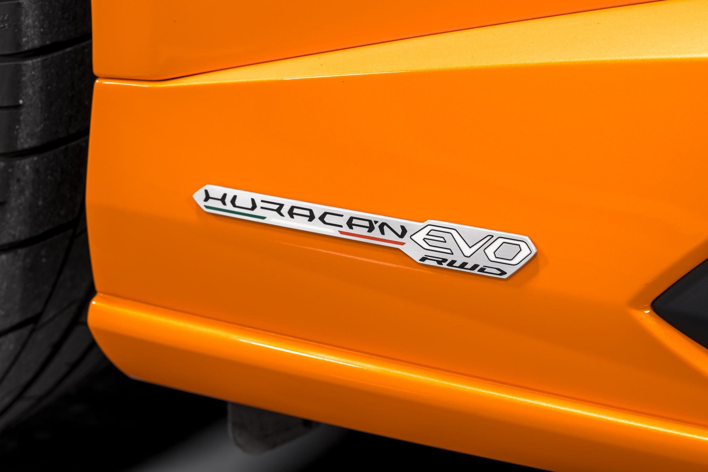 2023 Lamborghini Huracan EVO Coupe RWD  50