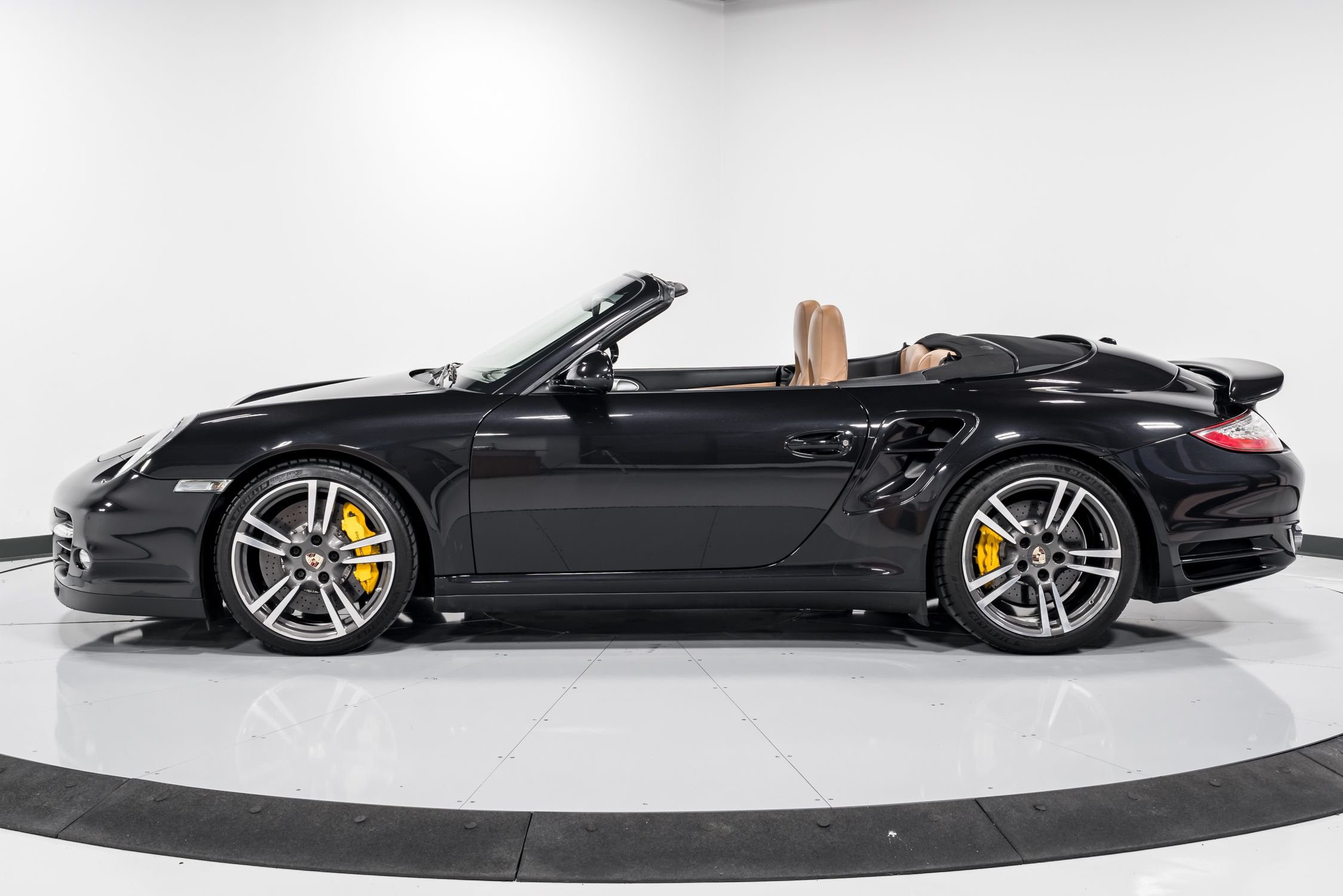 2013 Porsche 911 Turbo S Cabriolet 6