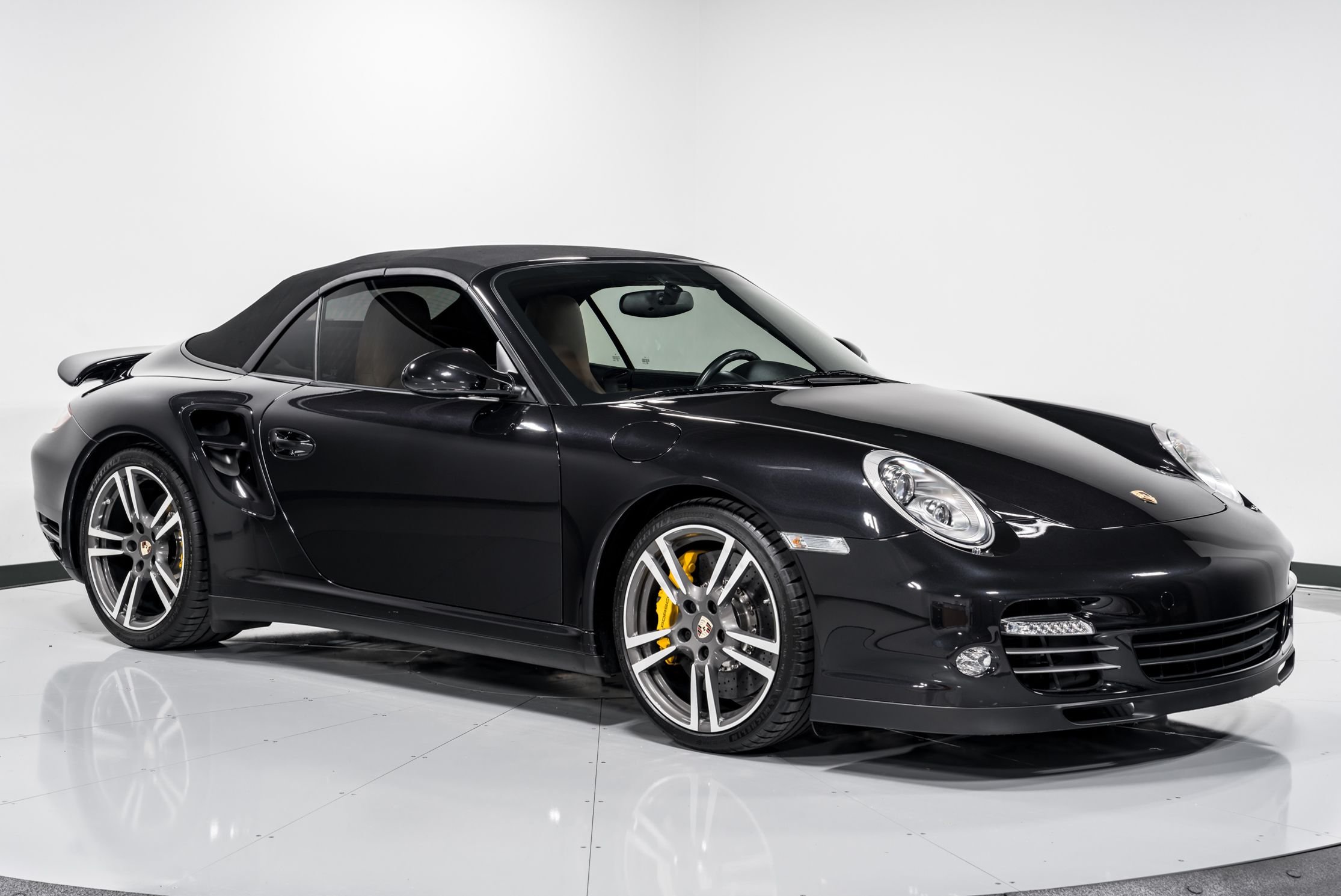 2013 Porsche 911 Turbo S Cabriolet 39