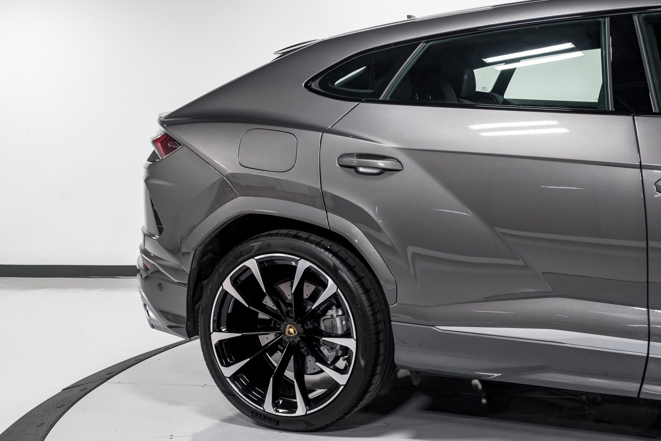 2021 Lamborghini Urus  54