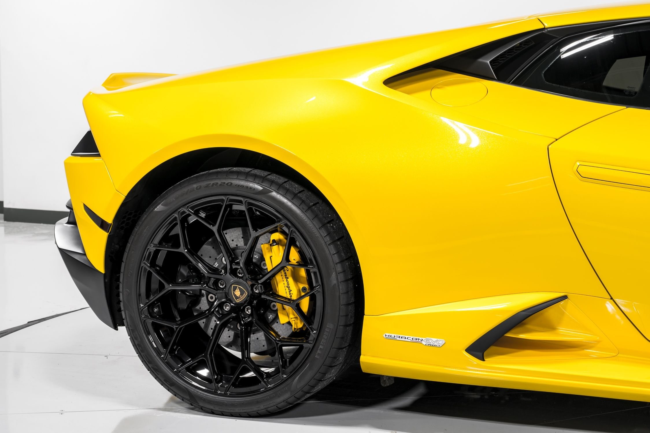 2021 Lamborghini Huracan EVO Coupe RWD  48