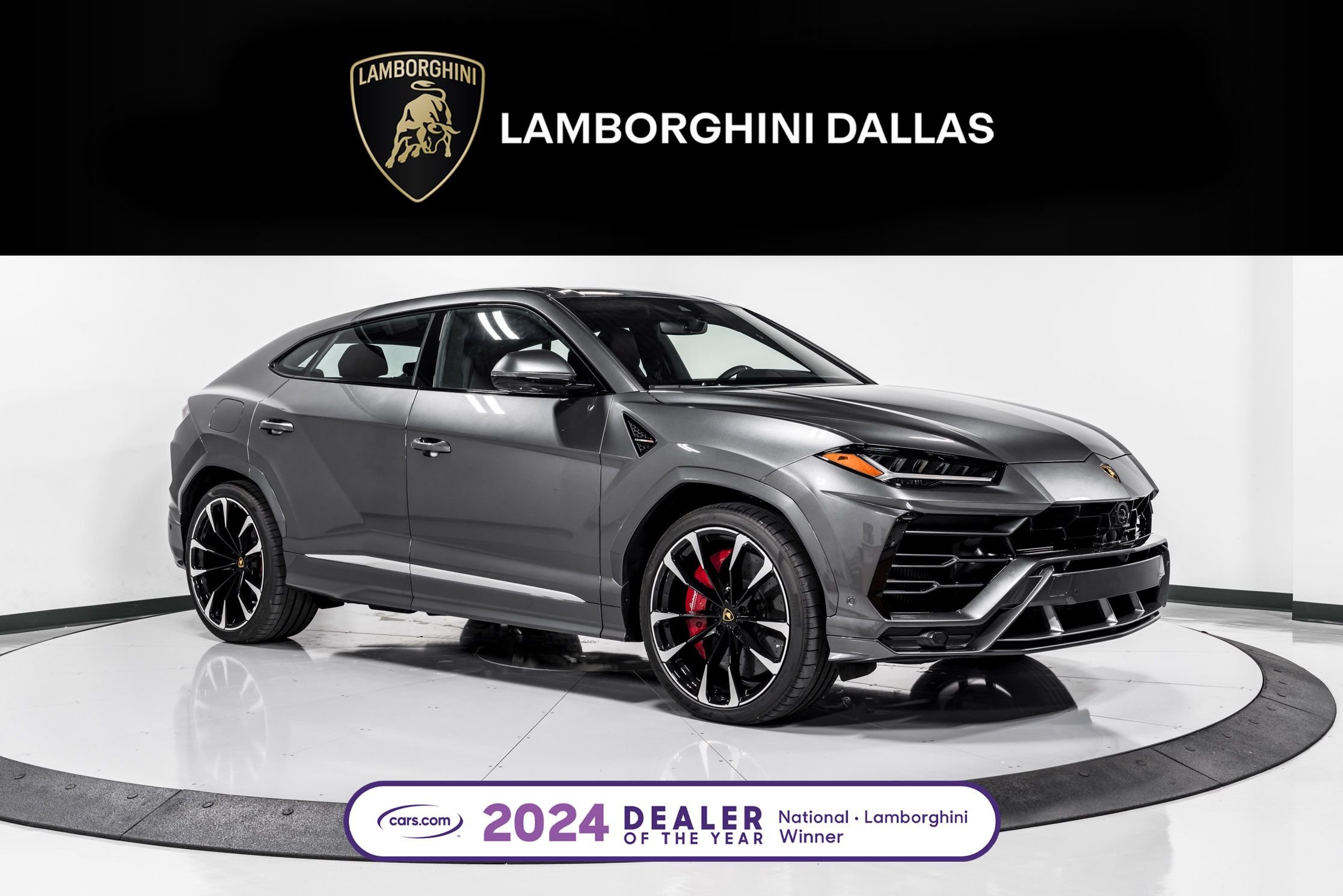 2020 Lamborghini Urus  1