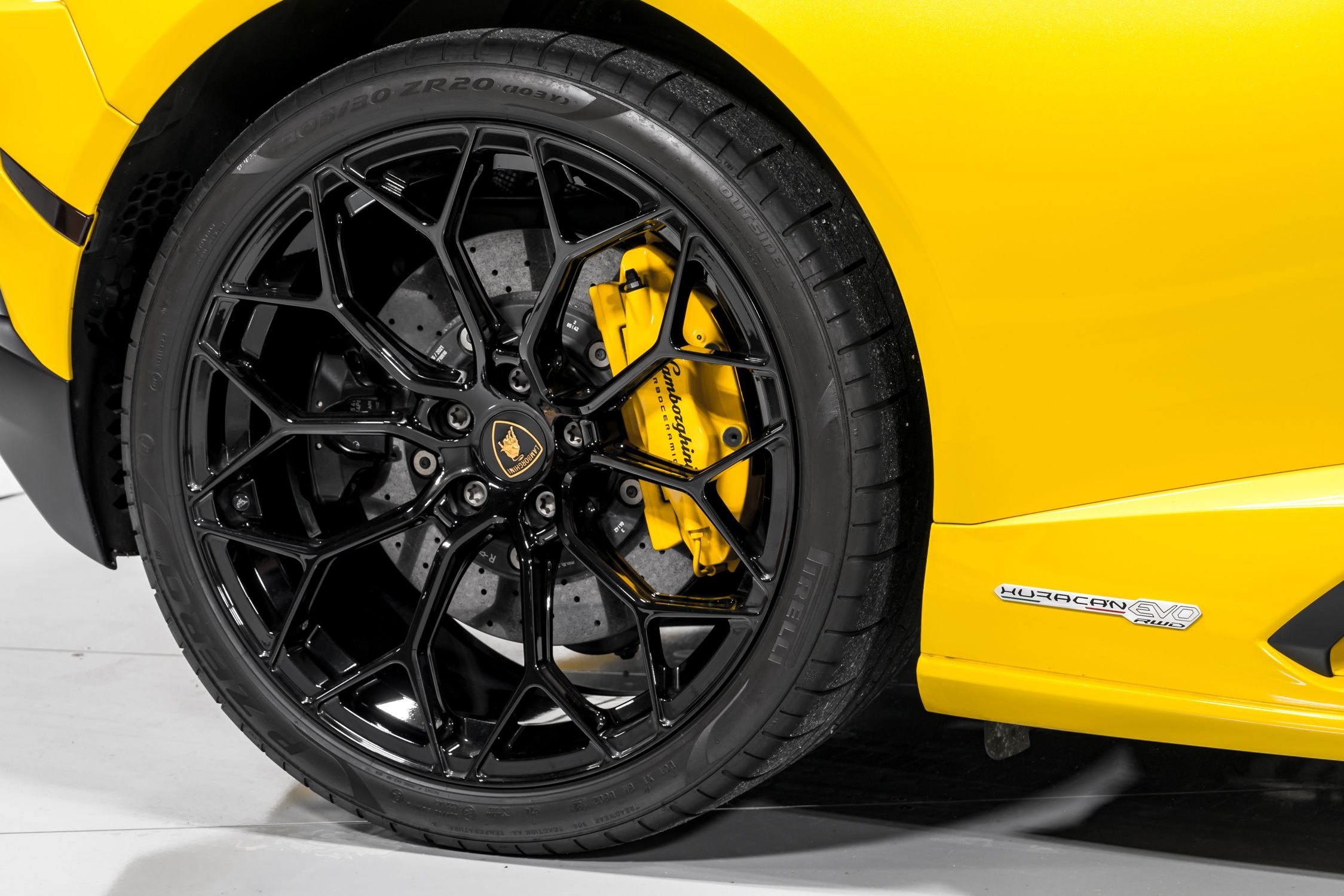 2021 Lamborghini Huracan EVO Coupe RWD  49