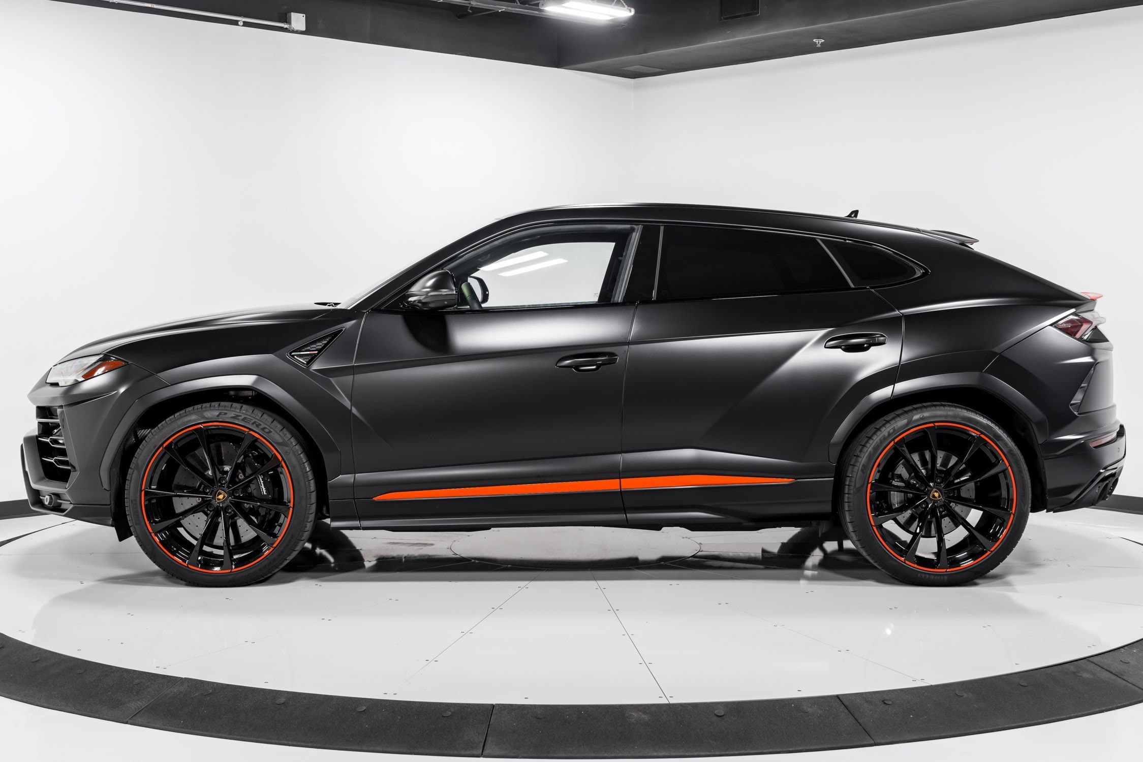 Used 2021 Lamborghini Urus Graphite Capsule For Sale at 