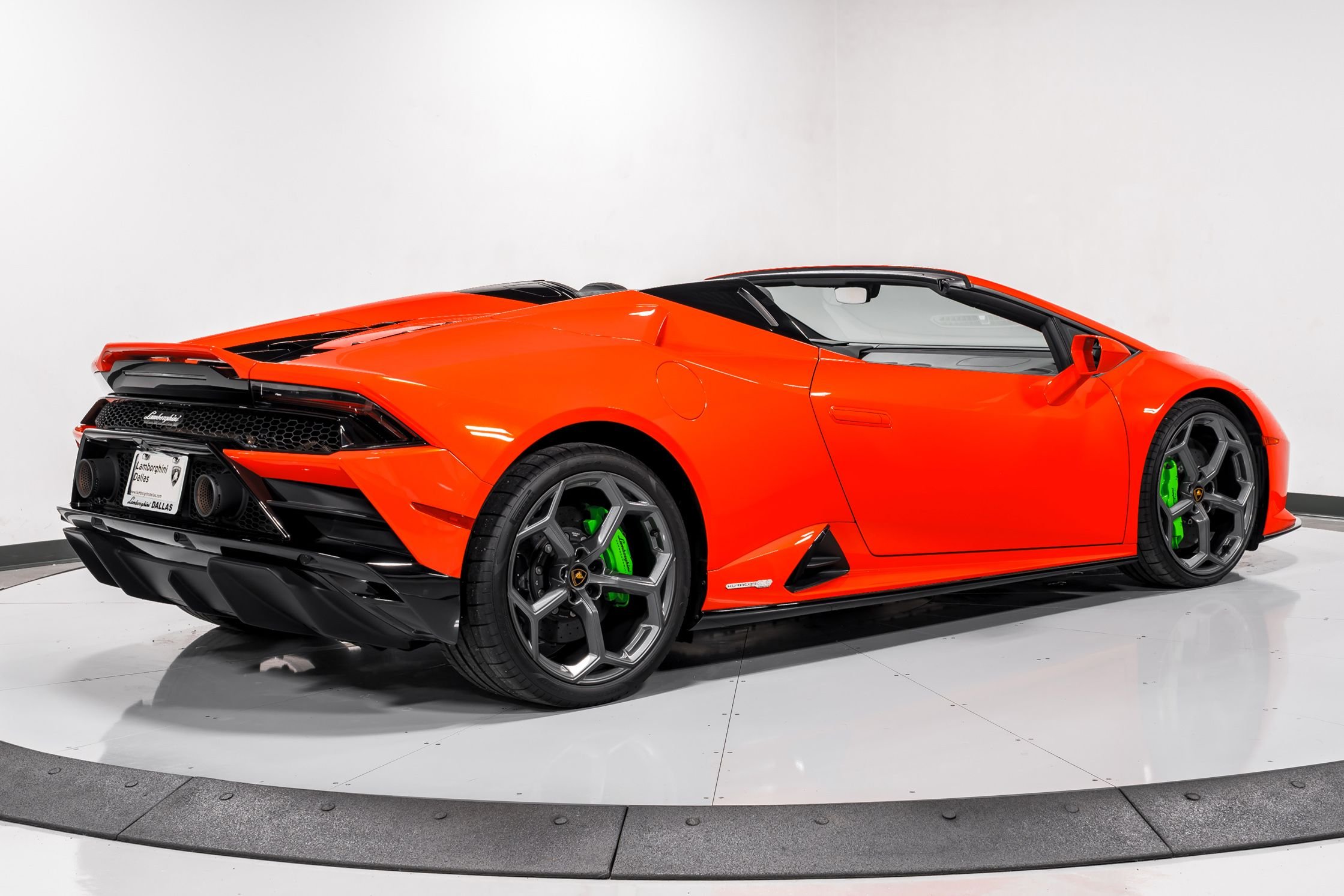 2023 Lamborghini Huracan Evo Base photo 3