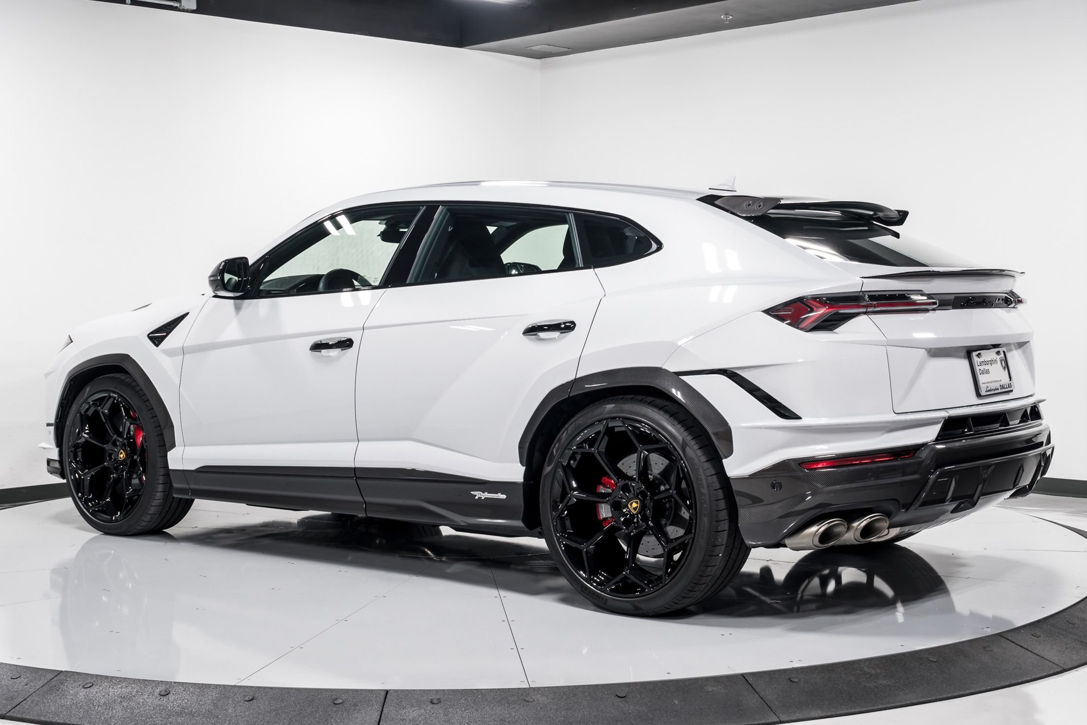 2024 Lamborghini Urus Performante  5