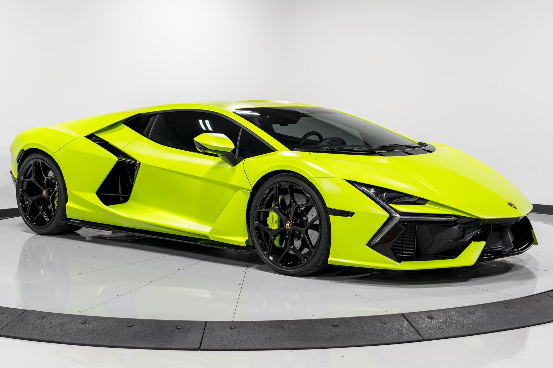 Lamborghini Revuelto 1:18 | MR Collection Models