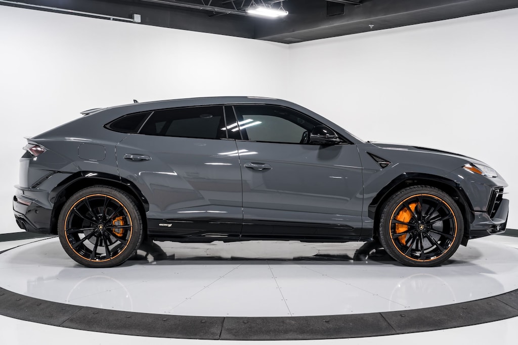 Used 2024 Lamborghini Urus S